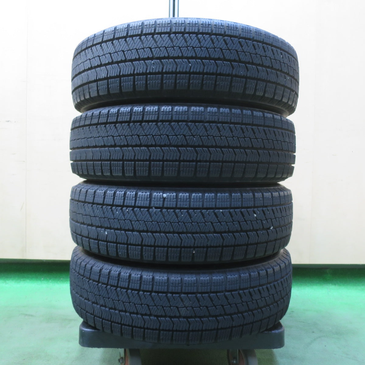 キレイ！23年★スタッドレス 155/65R14 ブリヂストン ブリザック VRX2 SPORT DAISY スポルト デイジー 14インチ PCD100/4H★5111104イス