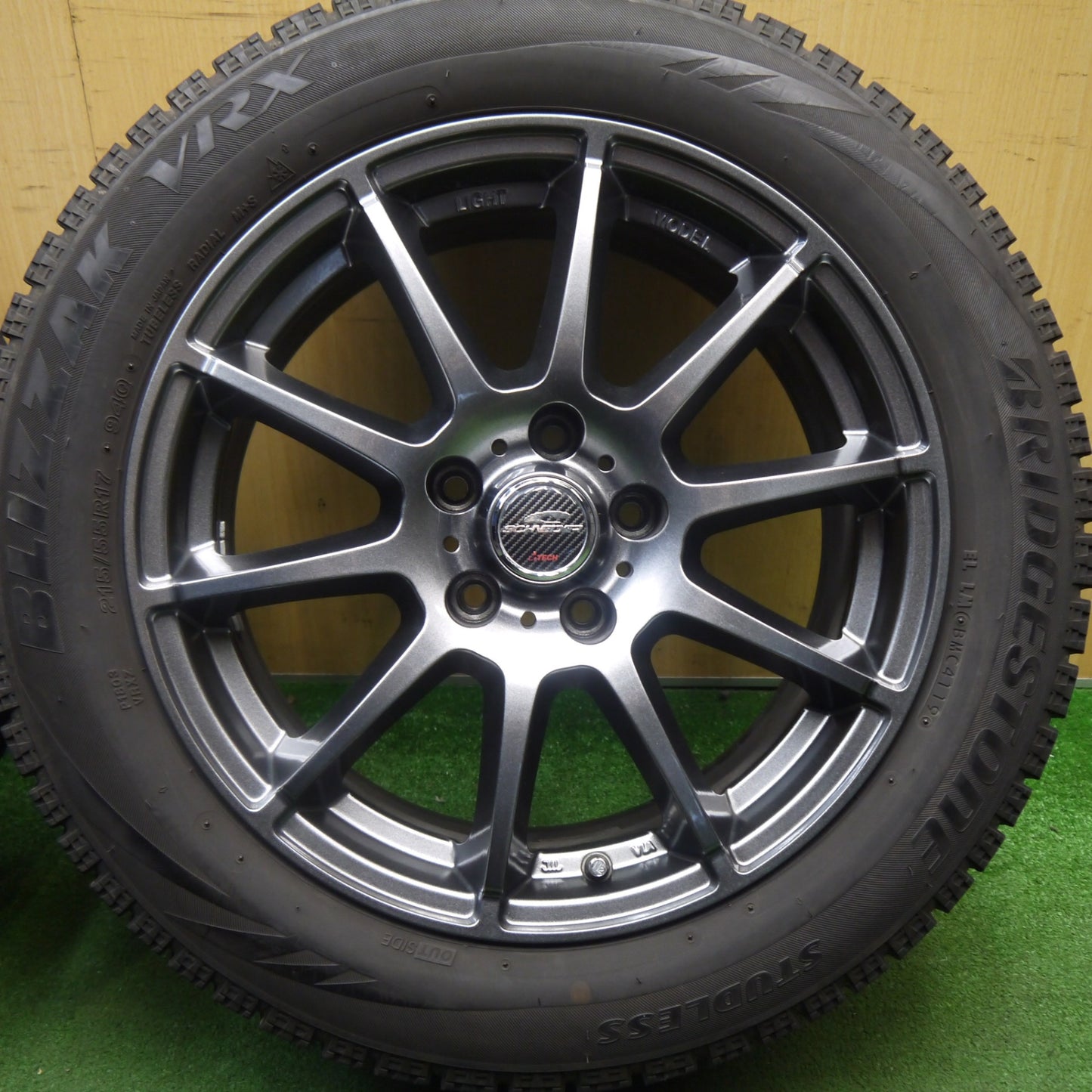 キレイ★スタッドレス 215/55R17 ブリヂストン ブリザック VRX SCHNEIDER シュナイダー 17インチ PCD114.3/5H★6041001Hス