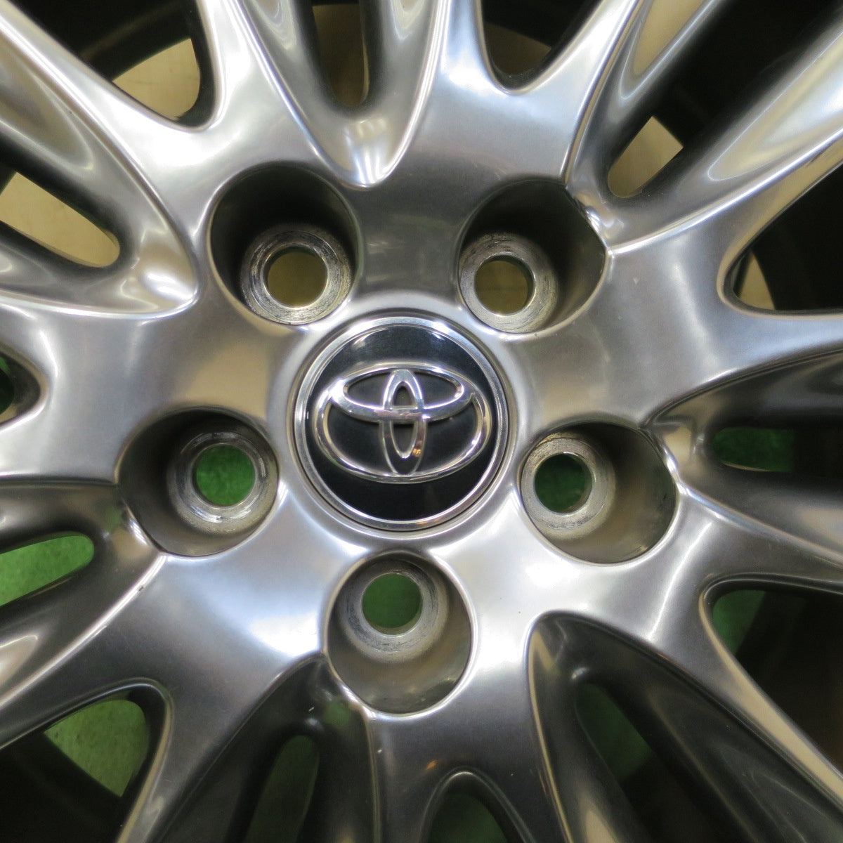 4本価格◎トヨタ 60系 ハリアー 純正 ホイール 18インチ 18×7.5J PCD114.3/5H◎6081102NGホ