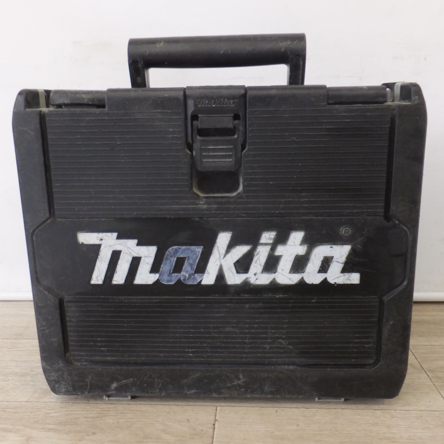 [送料無料] ★マキタ makita 充電式インパクトドライバ TD173D　バッテリ BL1860B 2個　急速充電器 DC18RF　セット★