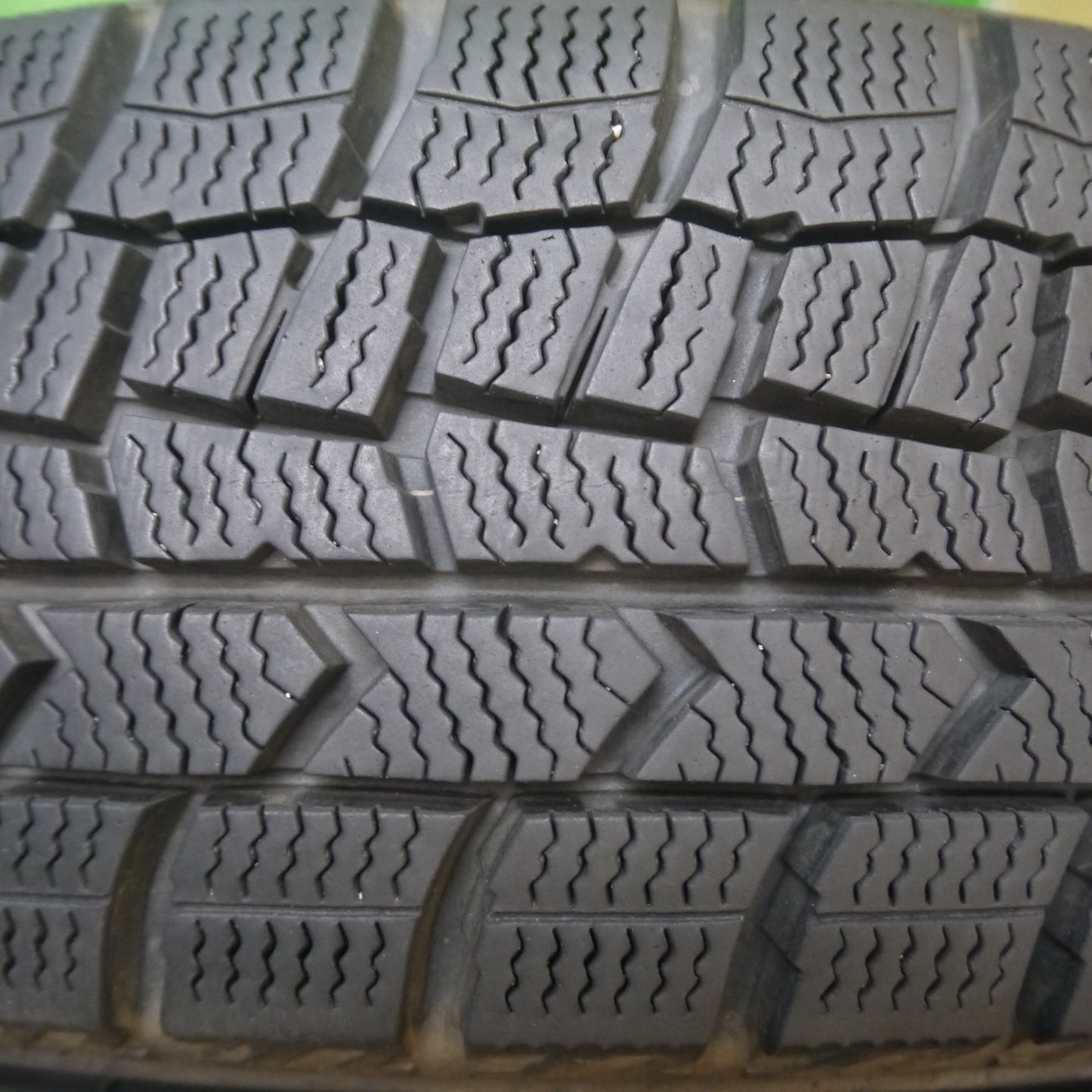[送料無料] バリ溝！22年！9.5分★スタッドレス 155/65R14 ダンロップ ウインターマックス WM02 JOKER ジョーカー 14インチ PCD100/4H★4111102Hス