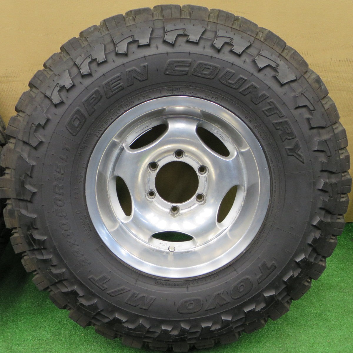 バリ溝！24年！9.5分★33×10.50R15 LT 114P 6PR トーヨー オープン カントリー M/T ENKEI エンケイ 15インチ PCD139.7/6H★6012501NKノ