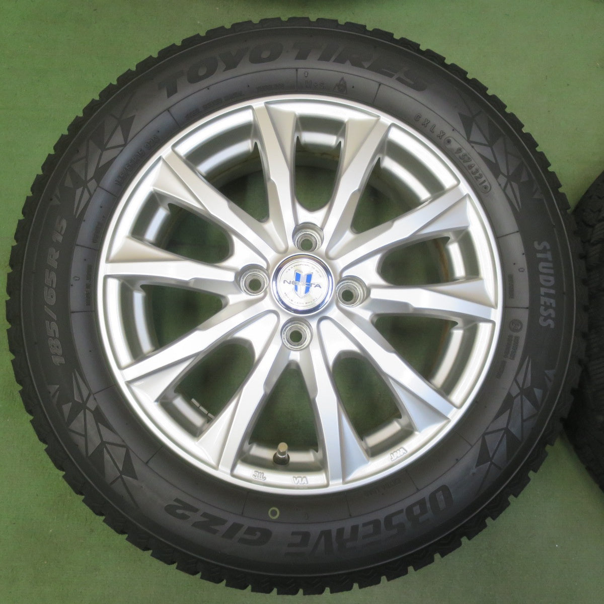 バリ溝！キレイ！9.5分◎スタッドレス 185/65R15 トーヨー オブザーブ GIZ2 NEXTA ネクスタ 15インチ PCD100/4H◎6081216イス