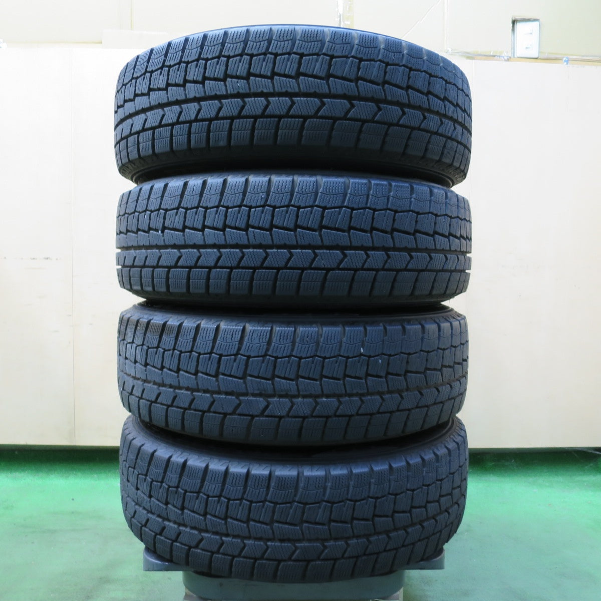 バリ溝！22年！キレイ！9.5分★スタッドレス 175/65R15 ダンロップ ウインターマックス WM02 GMach 15インチ PCD100/4H★5082904イス