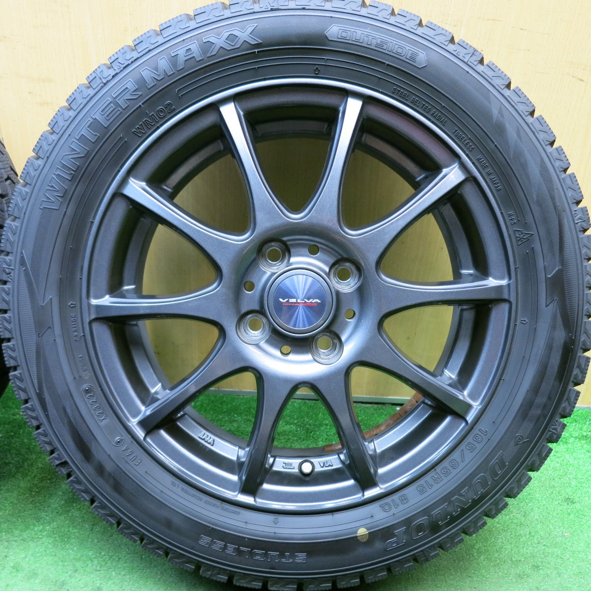 バリ溝！22年！キレイ！9.5分★スタッドレス 165/65R15 ダンロップ ウインターマックス WM02 VELVA CHARGE ヴェルヴァ 15インチ 軽サイズ タフト 等 PCD100/4H★5081002HAス