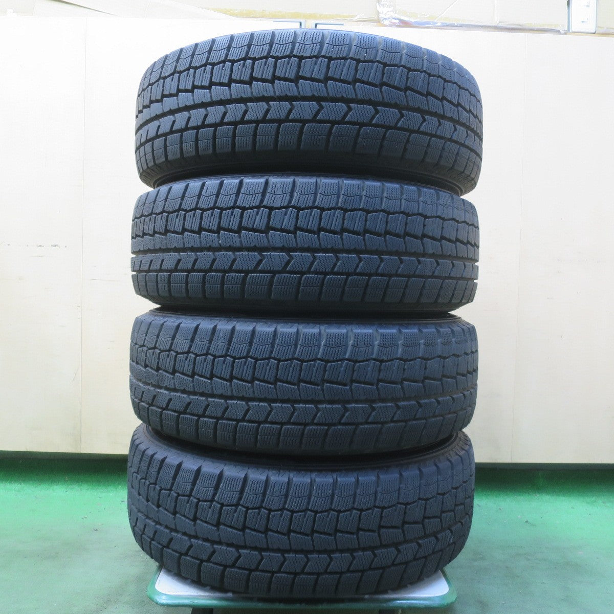 バリ溝！24年！9.5分◎スタッドレス 195/65R15 ダンロップ ウインターマックス WM02 Claire クレール 15インチ PCD114.3/5H◎6092913イス