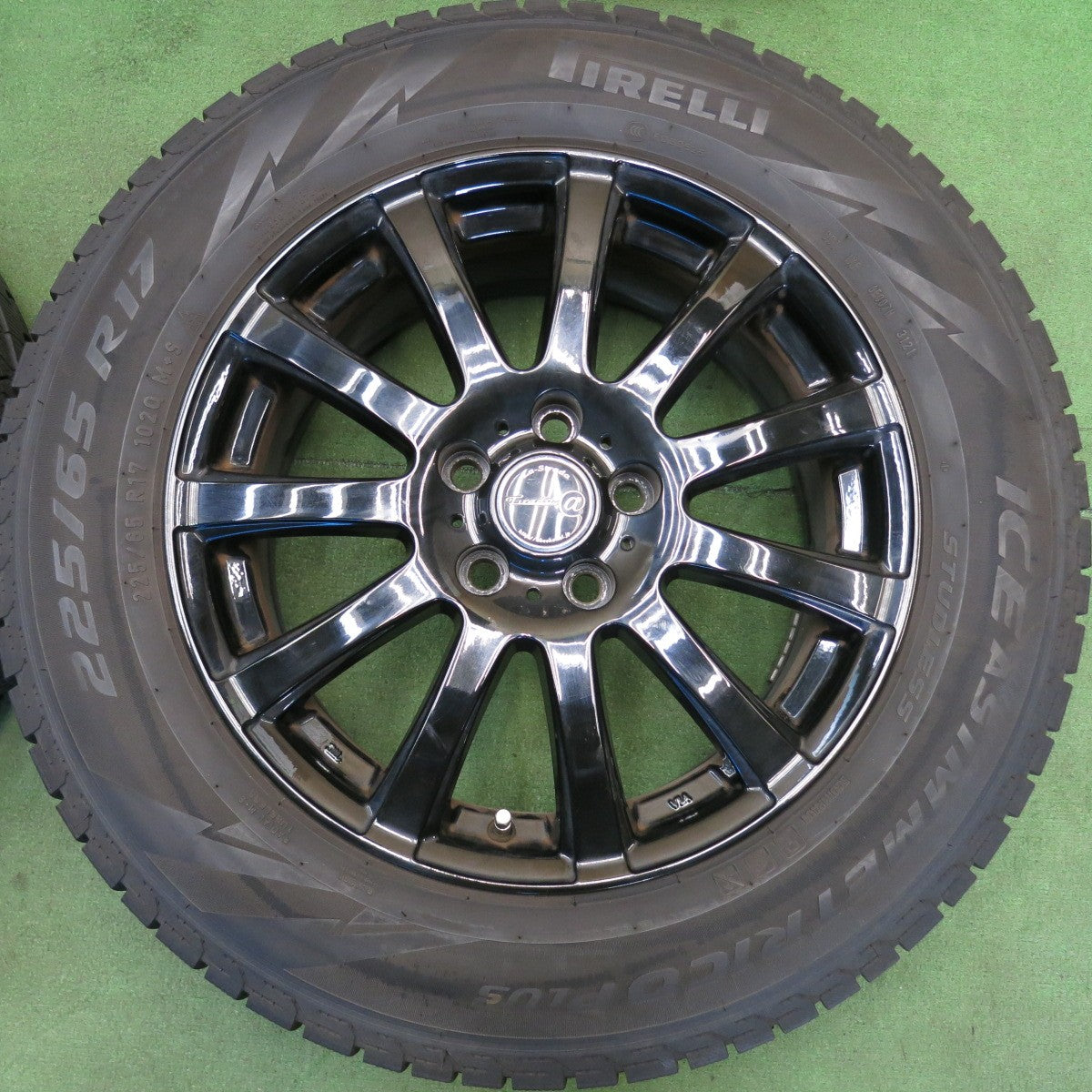 キレイ◎スタッドレス 225/65R17 ピレリ アイスアシンメトリコ プラス Tirado＠ La-Strada 阿部商会 17インチ PCD114.3/5H◎6061401HAス