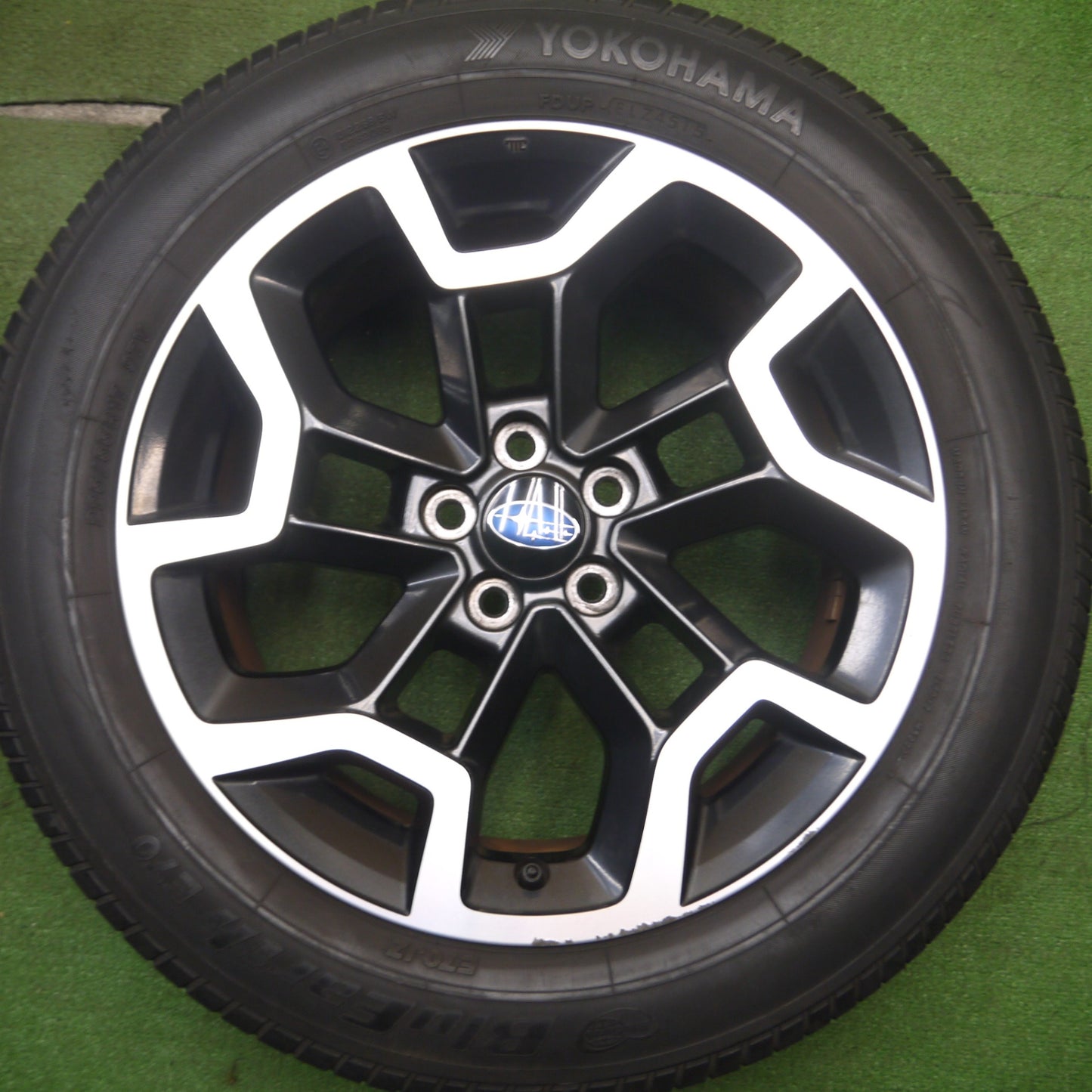 [送料無料] バリ溝！9分★スバル XV 純正 225/55R17 ヨコハマ ブルーアース RV-02 ダンロップ LE MANS V 17インチ PCD100/5H★5022811Hノ