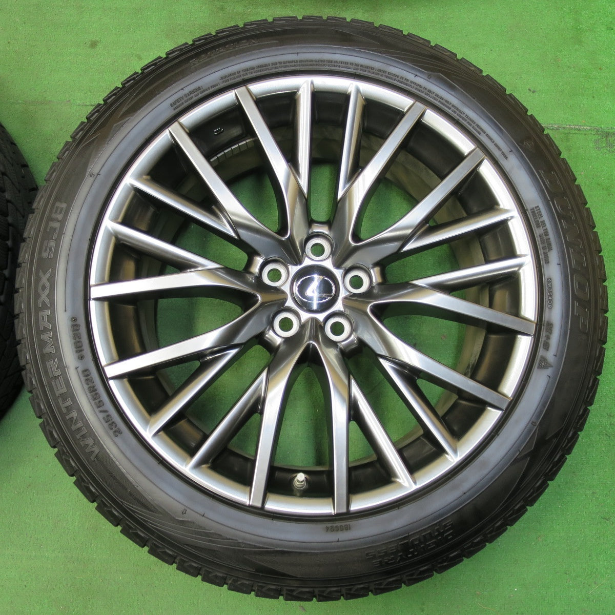 [送料無料] センサー付！バリ溝！キレイ！9分★レクサス RX Fスポーツ 純正 235/55R20 スタッドレス ダンロップ ウインターマックス SJ8 PCD114.3/5H★4102101イス