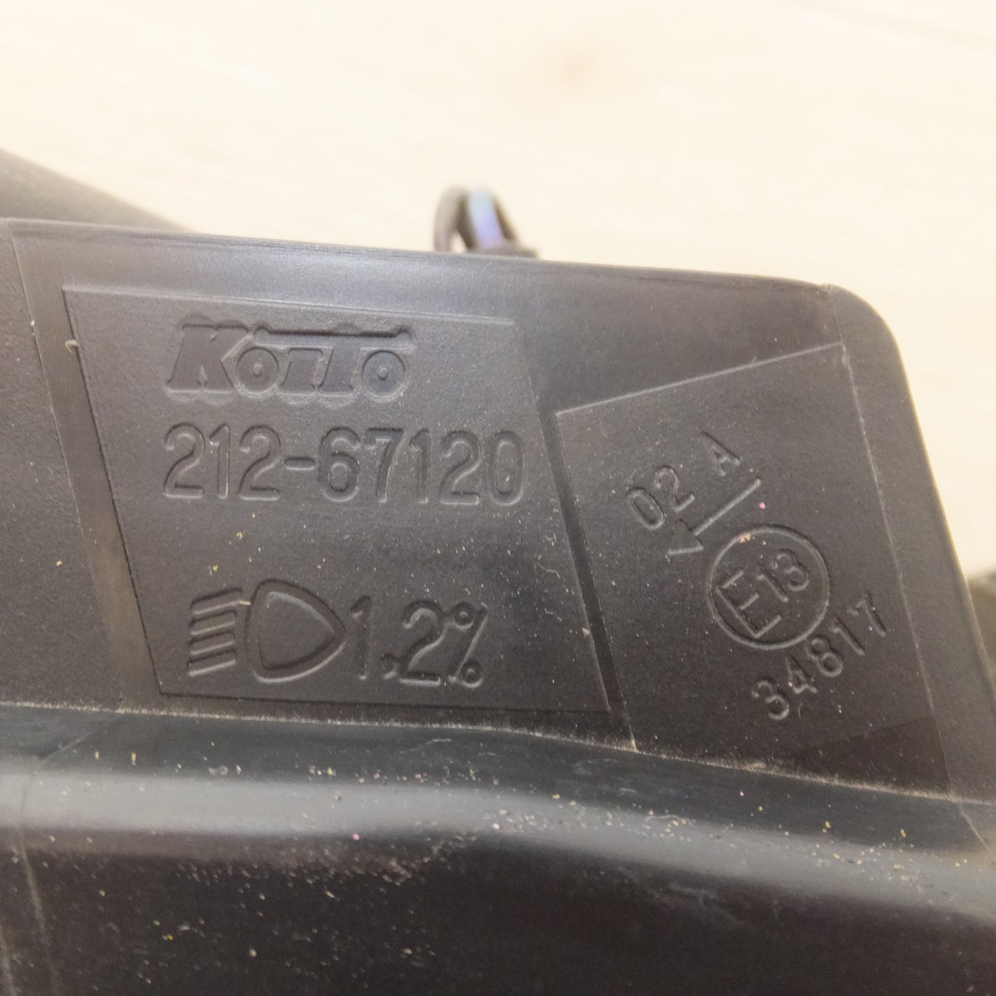 [送料無料] 現状品★三菱 MITSUBISHI 純正 デリカ D:5 CV1W ポジションランプ クリアランスランプ KOITO 212-67120 右 ステー割れ★