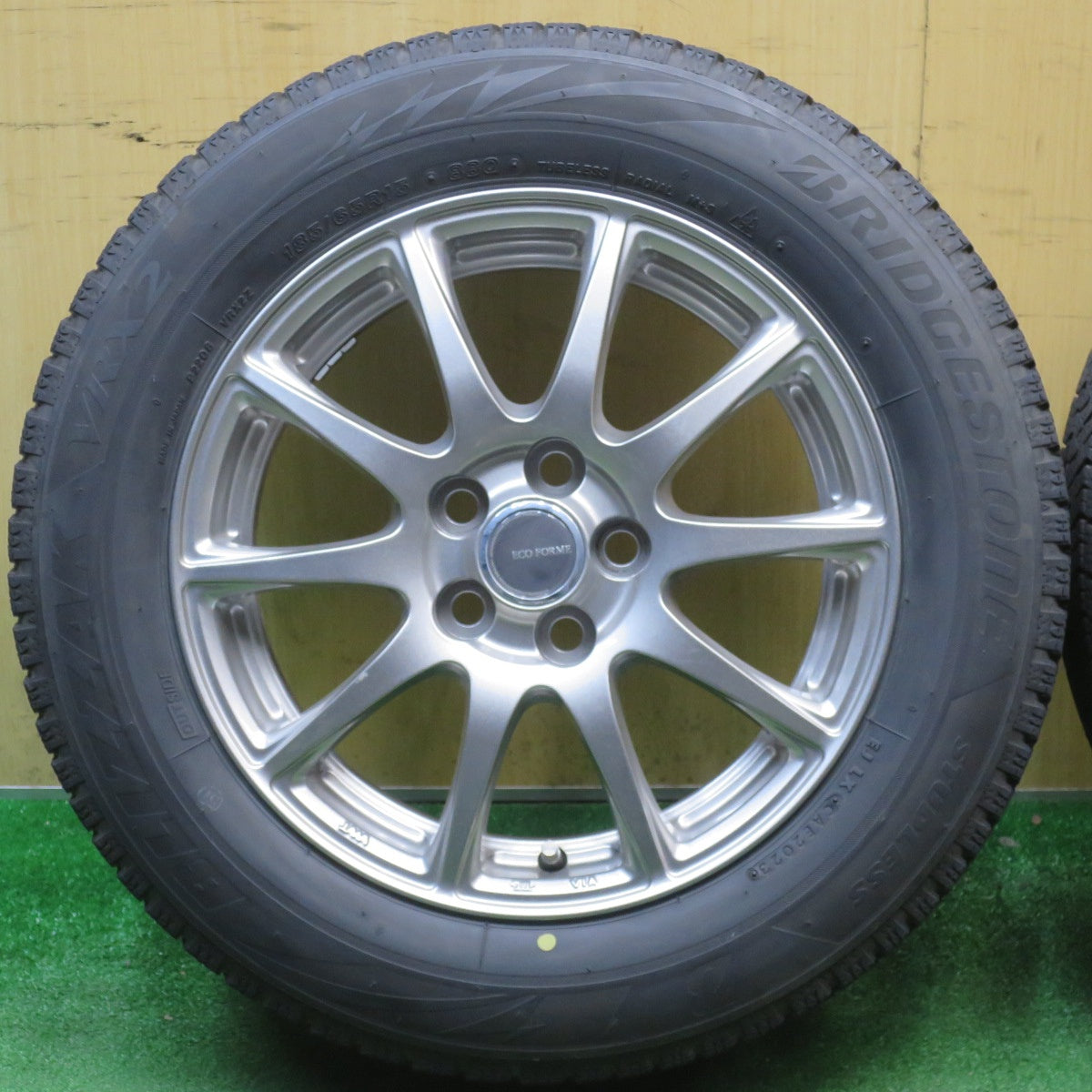 キレイ！23年★シエンタ 等 185/65R15 スタッドレス ブリヂストン ブリザック VRX2 ECO FORME エコフォルム 15インチ PCD100/5H★6022501NJス