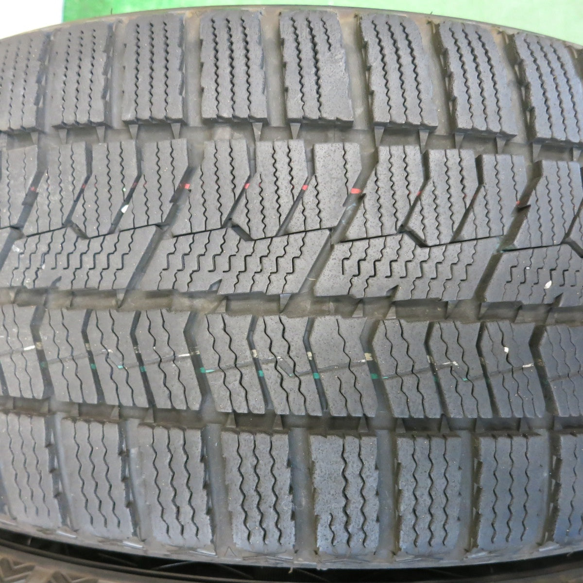 バリ溝！22年！キレイ！9分◎マツダ3 ファストバック 純正 215/45R18 スタッドレス トーヨー オブザーブ GIZ2 18インチ PCD114.3/5H◎6061403HAス
