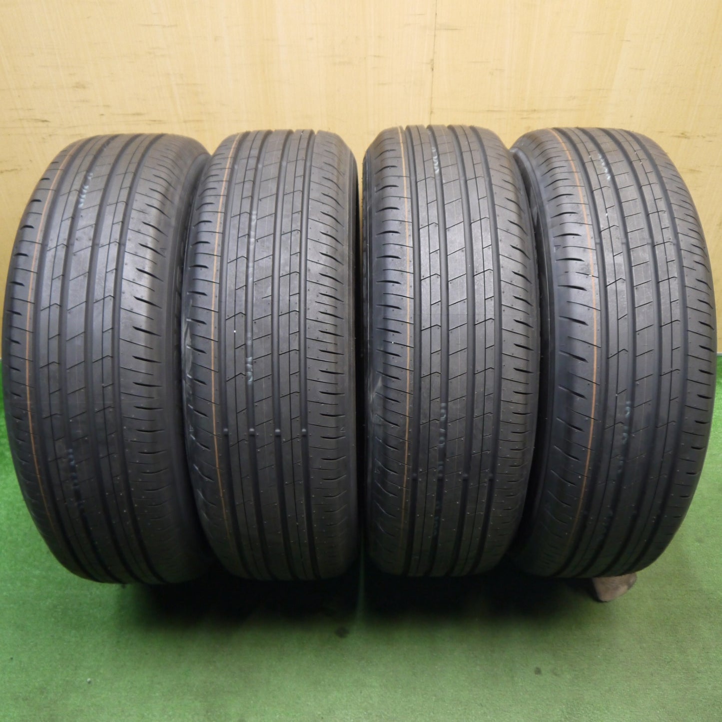 新車外し！26年★225/60R18 トーヨー プロクセス Comfort コンフォート タイヤ 18インチ 40系 アルファード ハリアー CX-5 RAV4 等★6070103KKノタ
