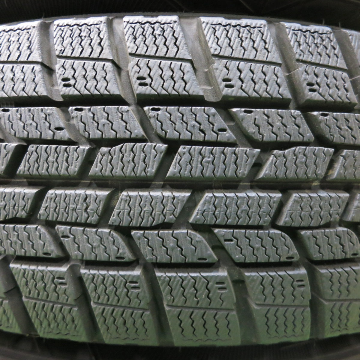 *送料無料* 超バリ溝！キレイ！ほぼ10分★スタッドレス 165/70R14 グッドイヤー アイスナビ6 BALMINUM バルミナ 14インチ PCD100/4H★4052108イス