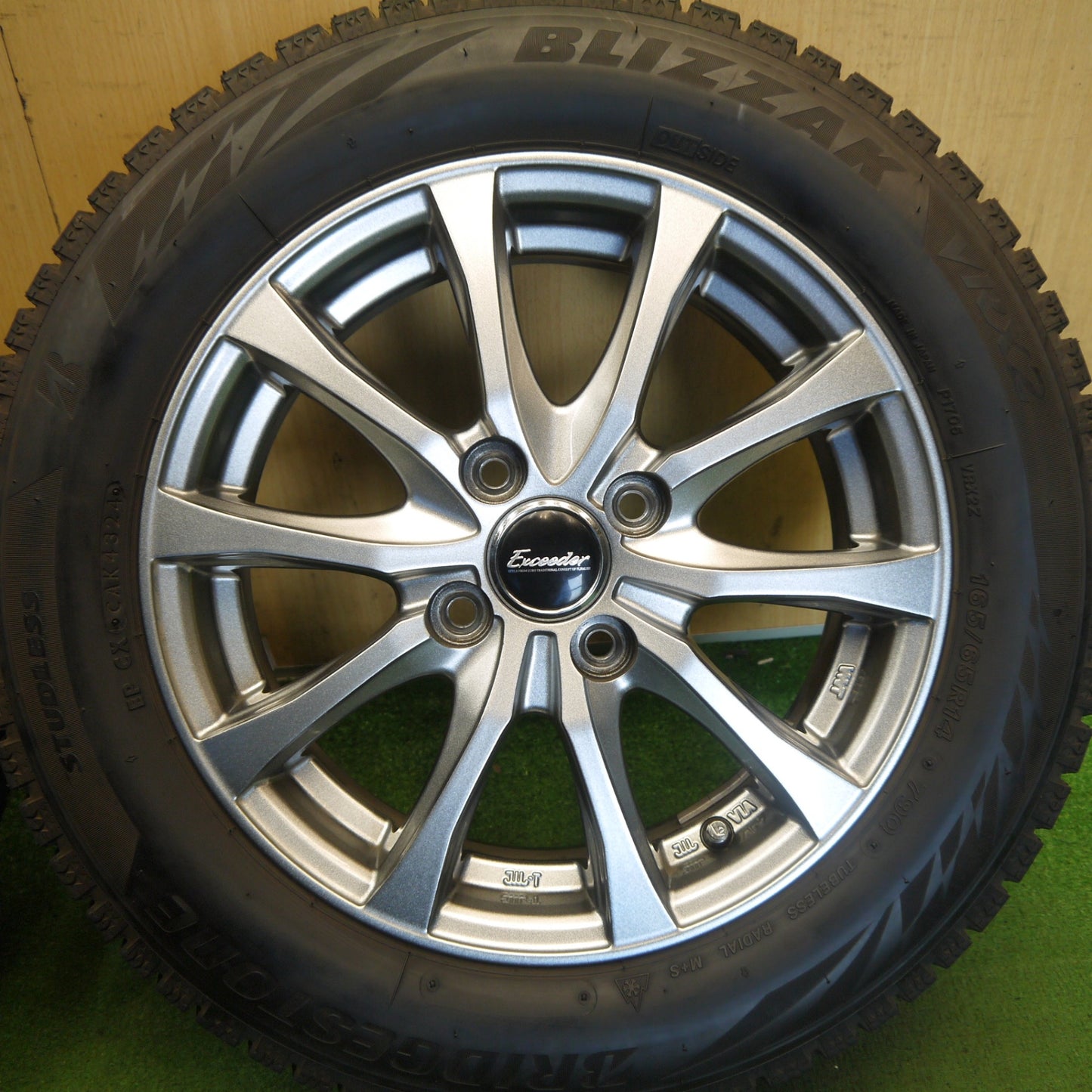 バリ溝！24年！キレイ！9分◎スタッドレス 165/65R14 ブリヂストン ブリザック VRX2 Exceeder エクシーダー 14インチ PCD100/4H◎6072104Hス