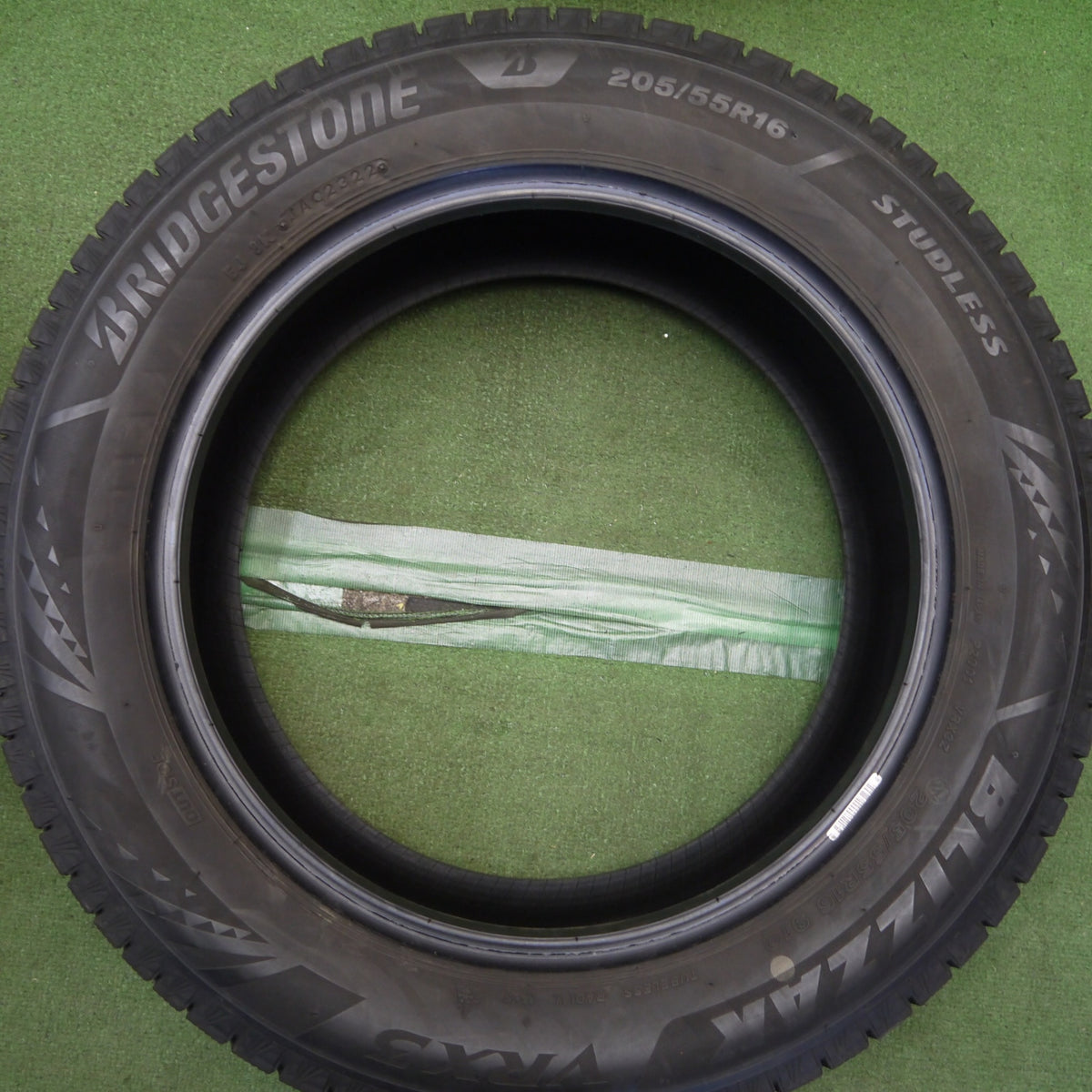 バリ溝！22年！9分◎スタッドレス 205/55R16 ブリヂストン ブリザック VRX3 タイヤ 16インチ ステップワゴン ノア ヴォクシー 86 プリウス BRZ 等◎6100206Hスタ