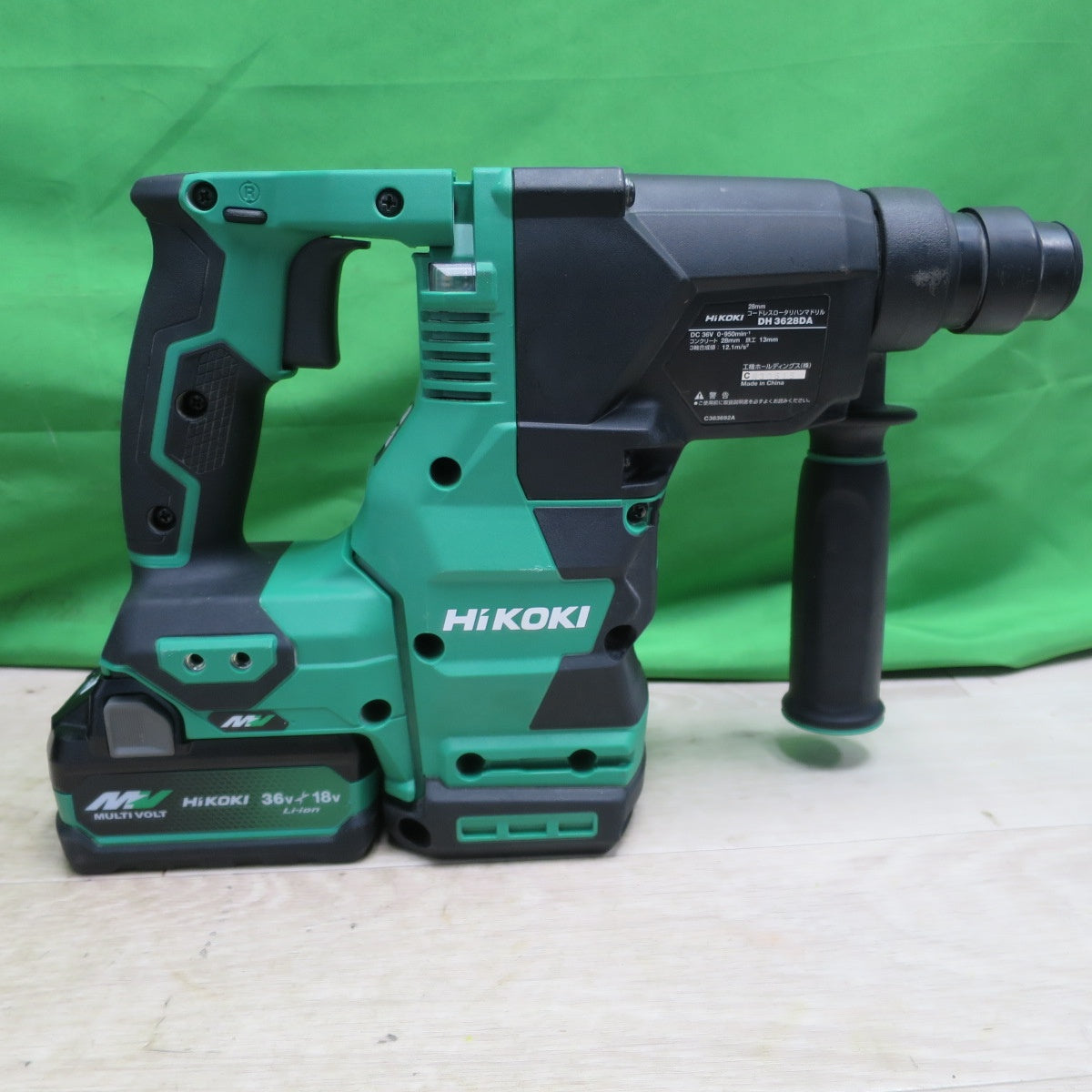 [送料無料] キレイ！バッテリー2個☆ハイコーキ HiKOKI 28mm 36V コードレス ロータリ ハンマ ドリル DH3628DA(2XPZ) ケース 付き 電動 工具☆