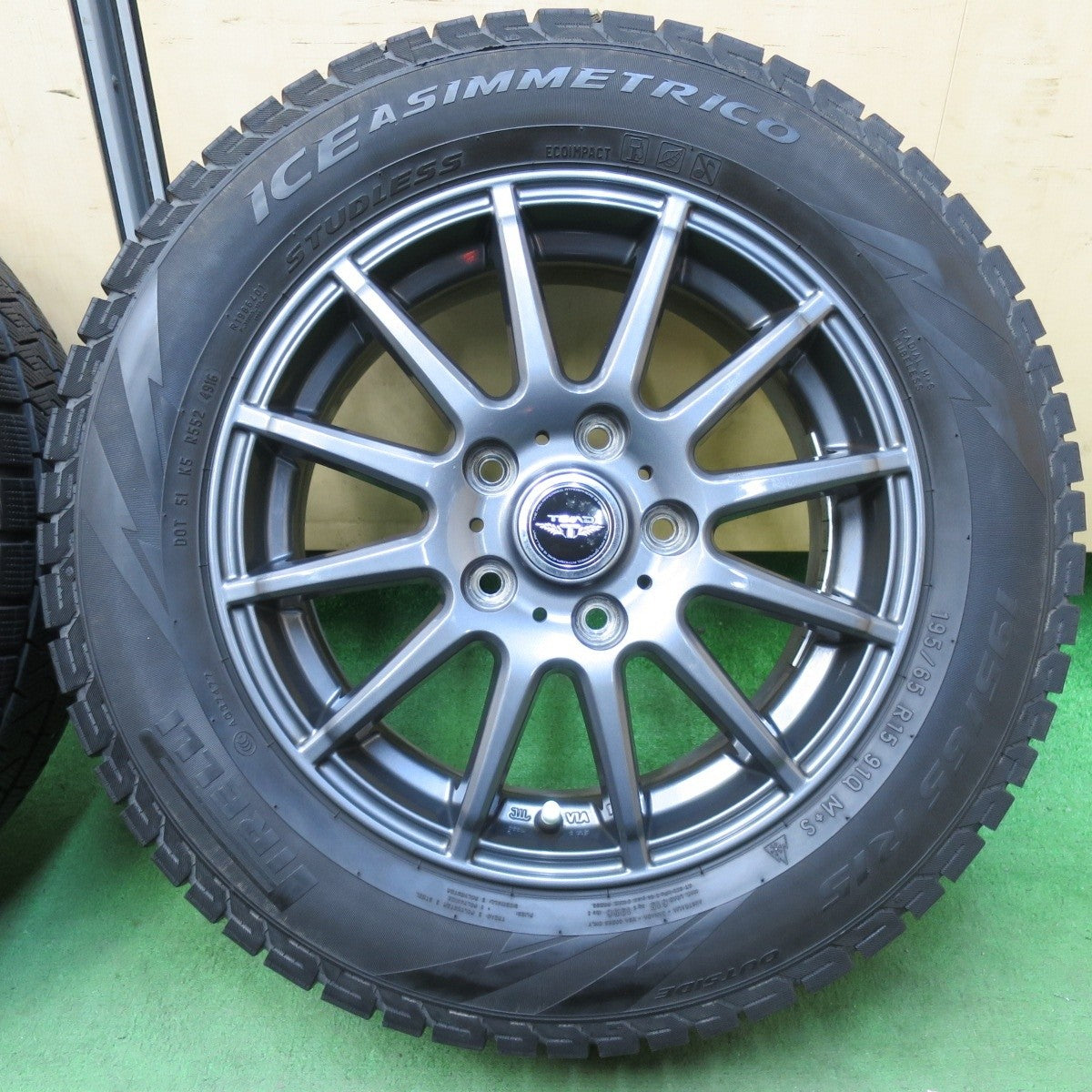 キレイ★スタッドレス 195/65R15 ピレリ アイスアシンメトリコ TEAD テッド 15インチ PCD114.3/5H★5022607イス