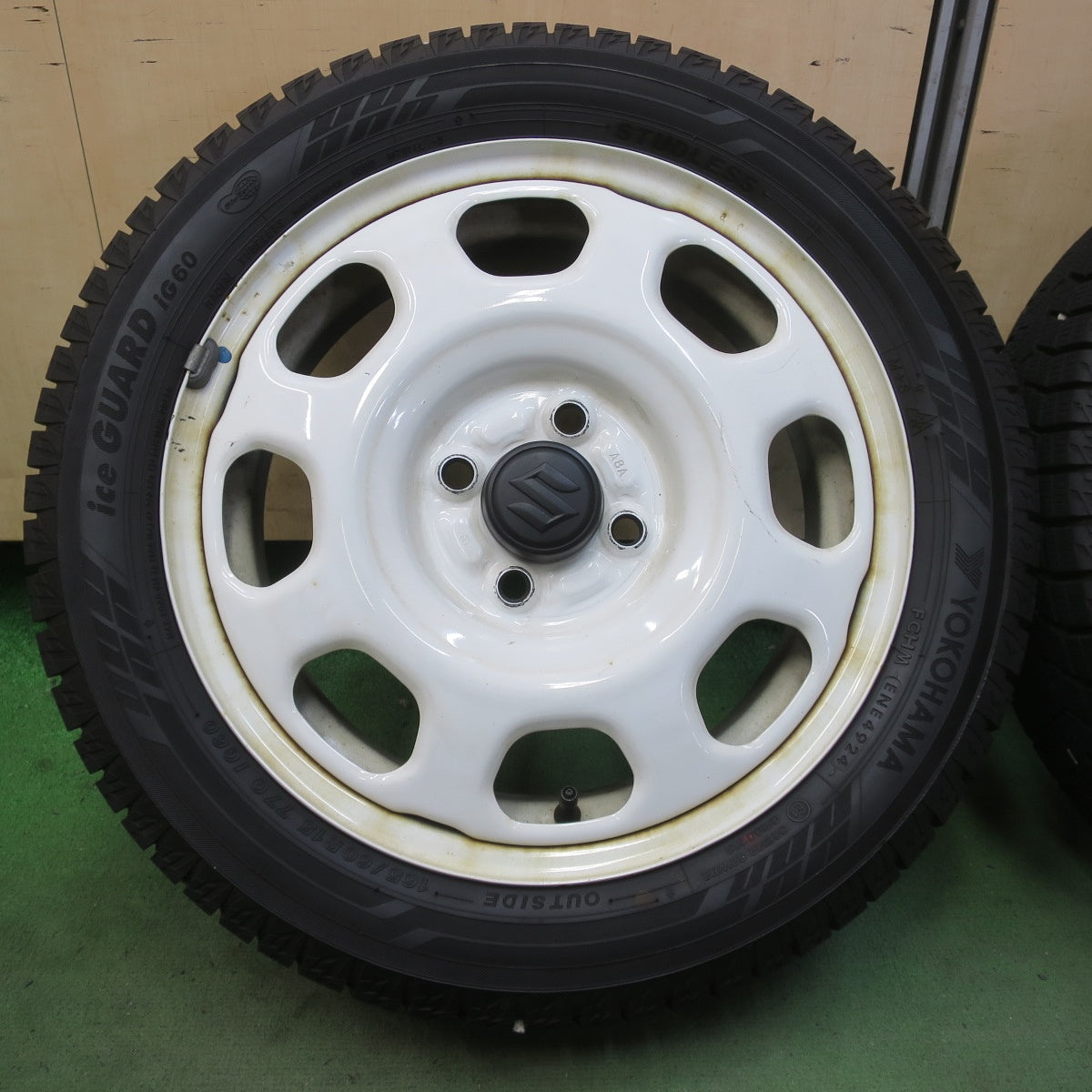 バリ溝！24年！9.5分以上★スズキ ハスラー 純正 スチール 165/60R15 スタッドレス ヨコハマ アイスガード iG60 15インチ PCD100/4H★6052203イス