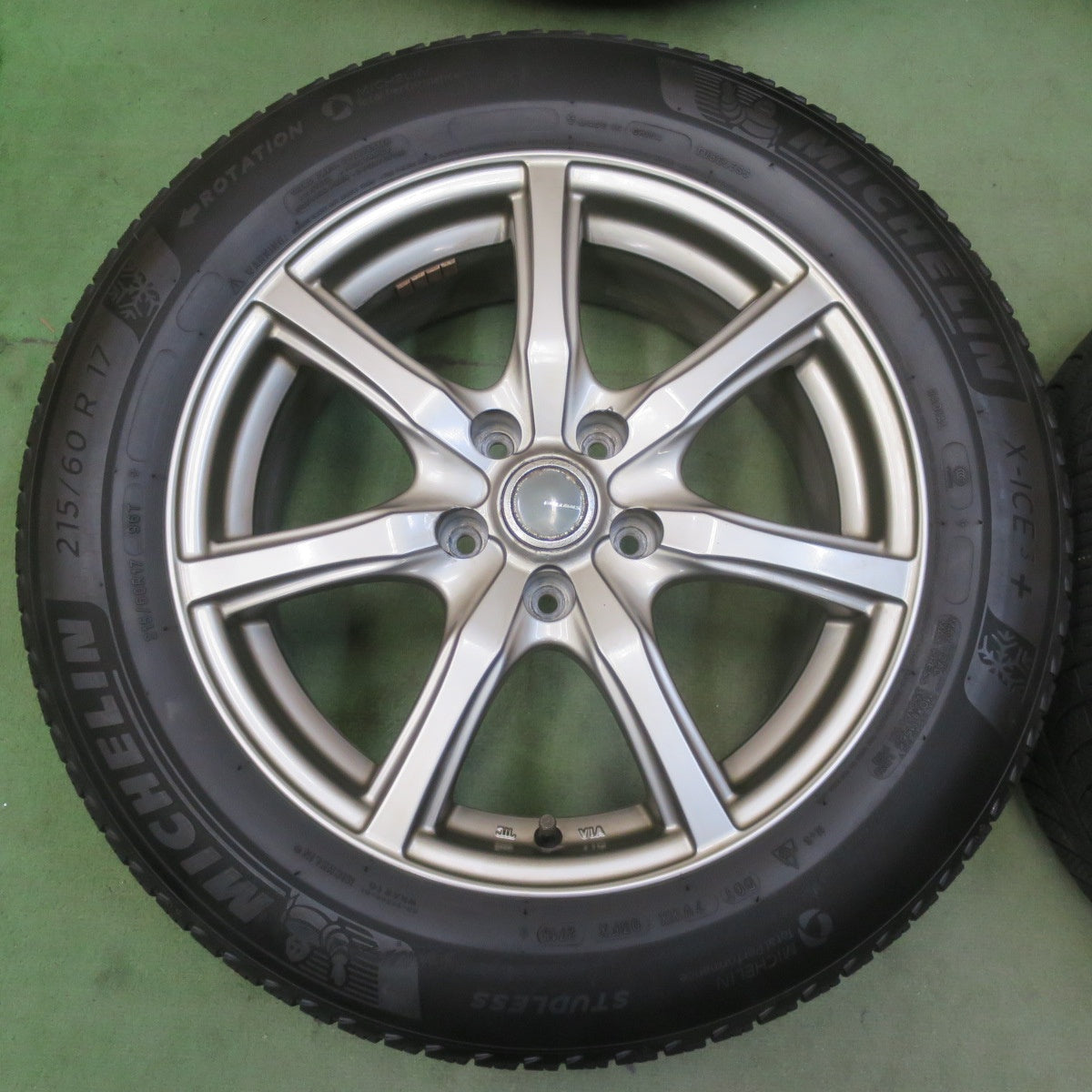 4本価格◎スタッドレス 215/60R17 ミシュラン X-ICE3+ MILLOUS Ki ミルアス 17インチ PCD114.3/5H◎6082405イス