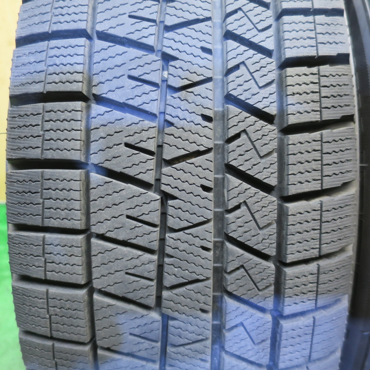 バリ溝！22年！キレイ！9.5分以上★スタッドレス 225/65R17 ダンロップ ウインターマックス 03 T.R.G. TRG 17インチ PCD114.3/5H★6021901NJス