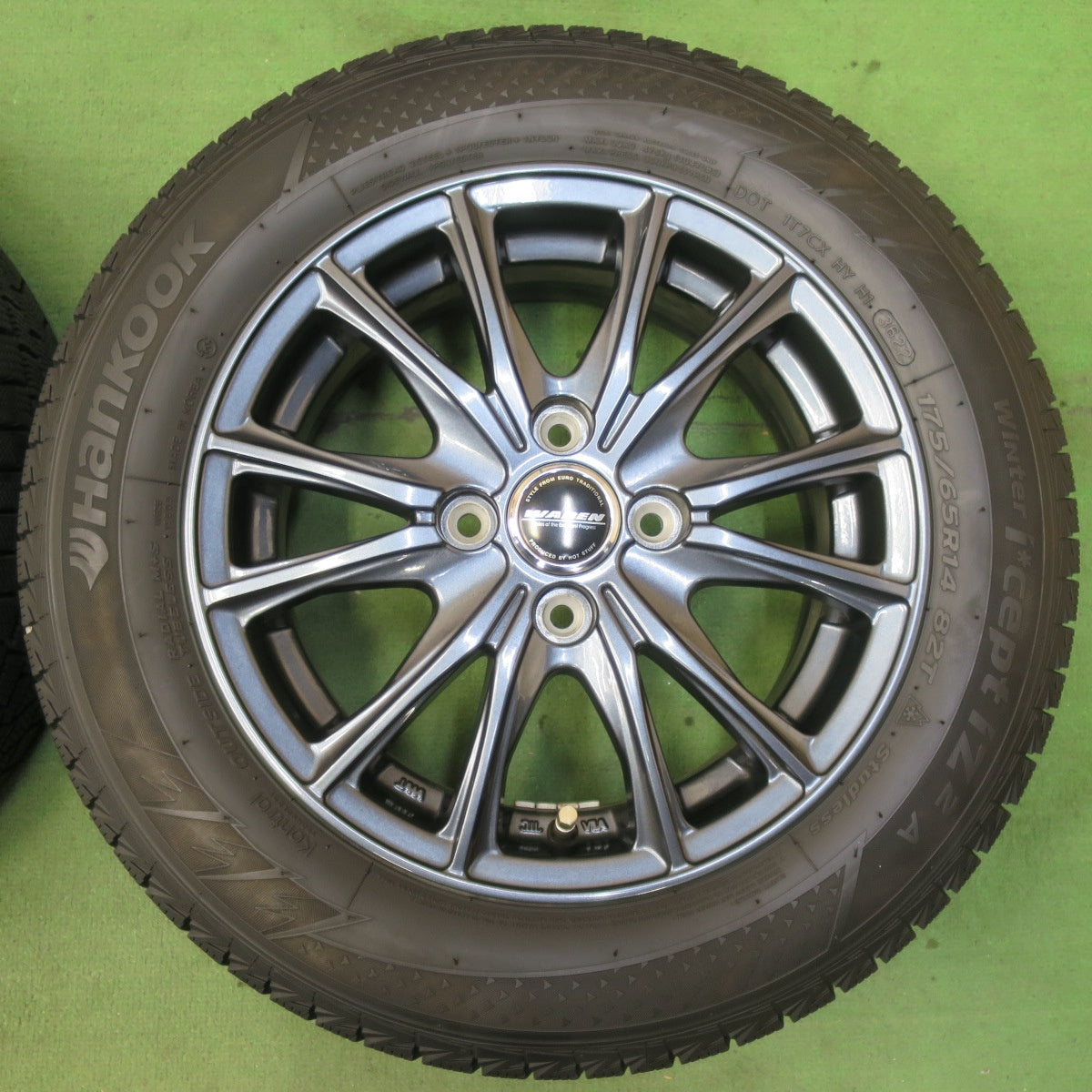 バリ溝！22年！キレイ！9.5分以上★スタッドレス 175/65R14 ハンコック ウインター アイセプト IZ2A WAREN W05 ヴァーレン 14インチ PCD100/4H★5101610イス