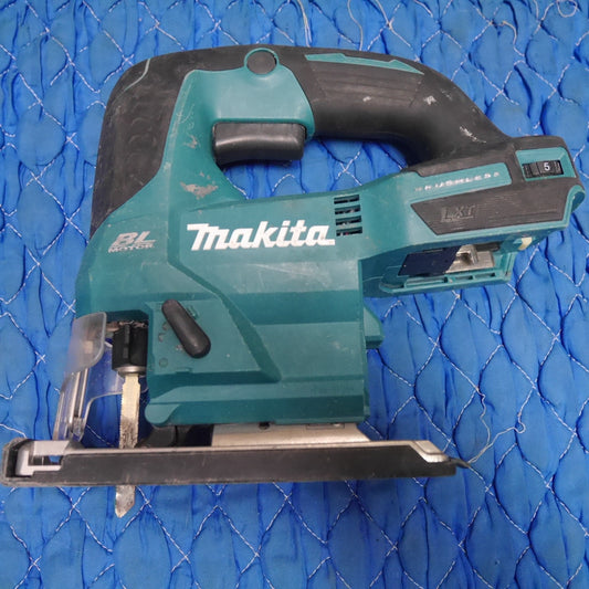 [送料無料] ☆マキタ 充電式 ジグソー JV184D 電動 工具 切断機 電気 ノコギリ のこぎり 18V コードレス 本体のみ☆