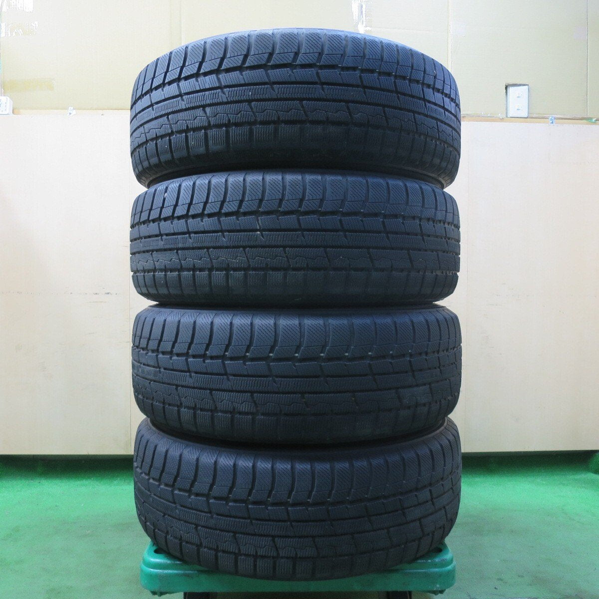 キレイ★スタッドレス 225/60R17 トーヨー ウインター トランパス TX EuroSpeed MANARAY SPORT PCD114.3/5H★5022104イス