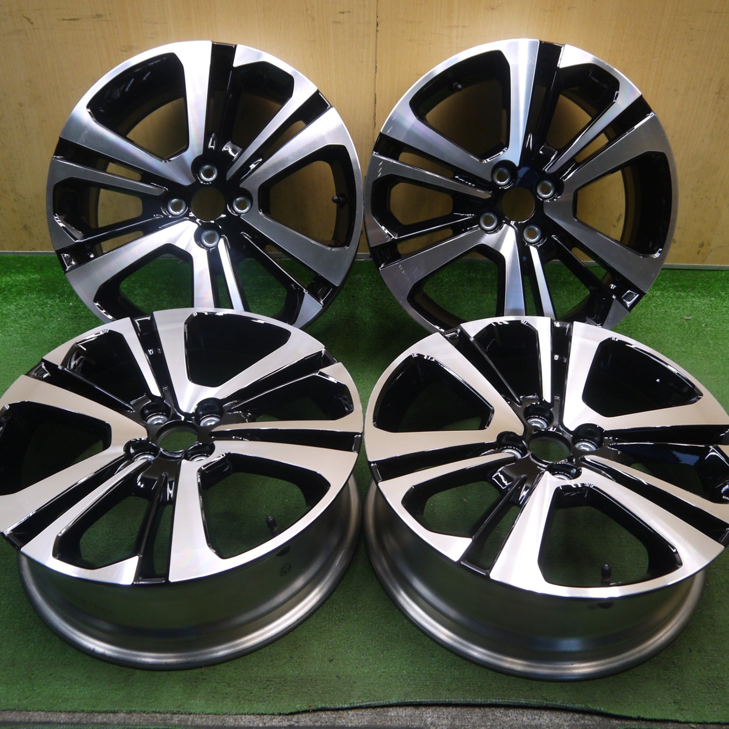 新車外し★ダイハツ ロッキー トヨタ ライズ 純正 ホイール 17インチ 17×6J PCD100/4H★6072806Hホ