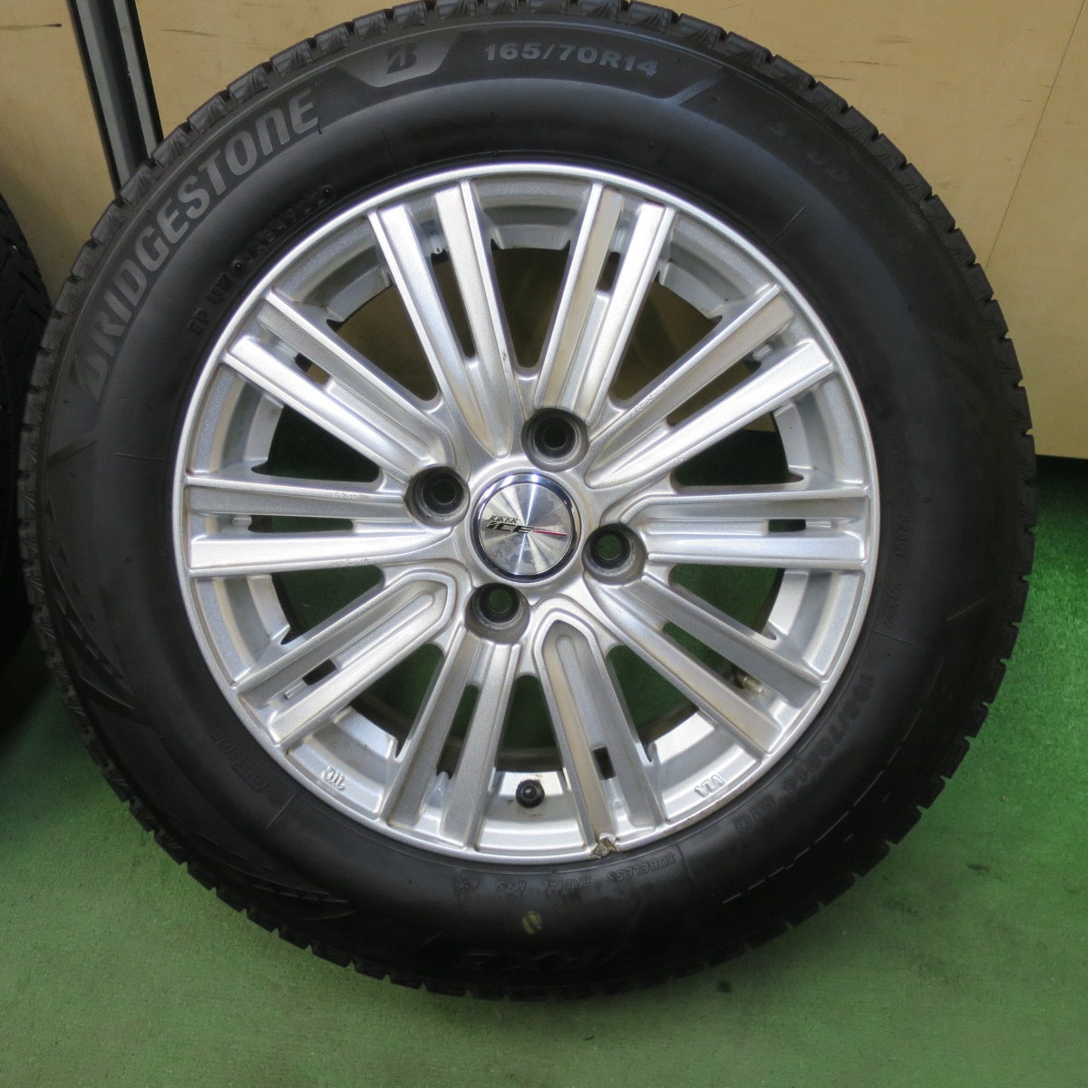 バリ溝！22年！9分★スタッドレス 165/70R14 ブリヂストン ブリザック VRX3 JOKER ICE ジョーカー アイス 14インチ PCD100/4H★5111404TTス