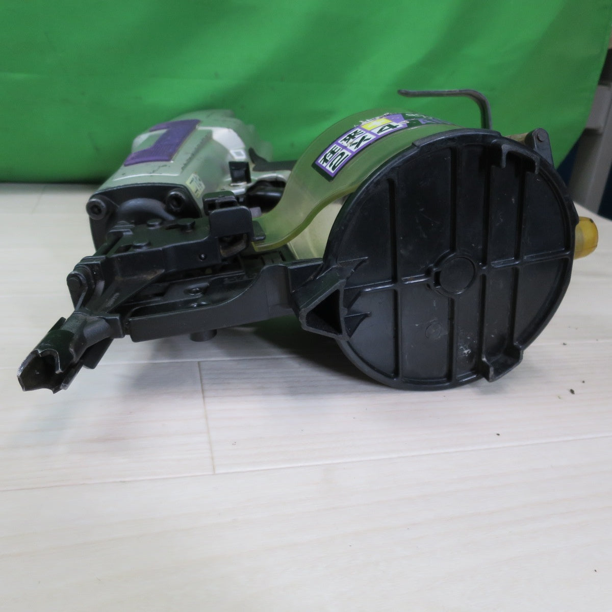 [送料無料] ☆マキタ 常圧 90mm エア 釘打機 AN901 ケース付き エア 工具☆