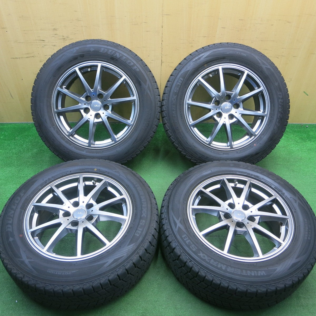 バリ溝！キレイ！9.5分★スタッドレス 225/65R17 ダンロップ ウインターマックス SJ8 LF SPORT LFスポーツ 17インチ PCD114.3/5H★5050202AKス