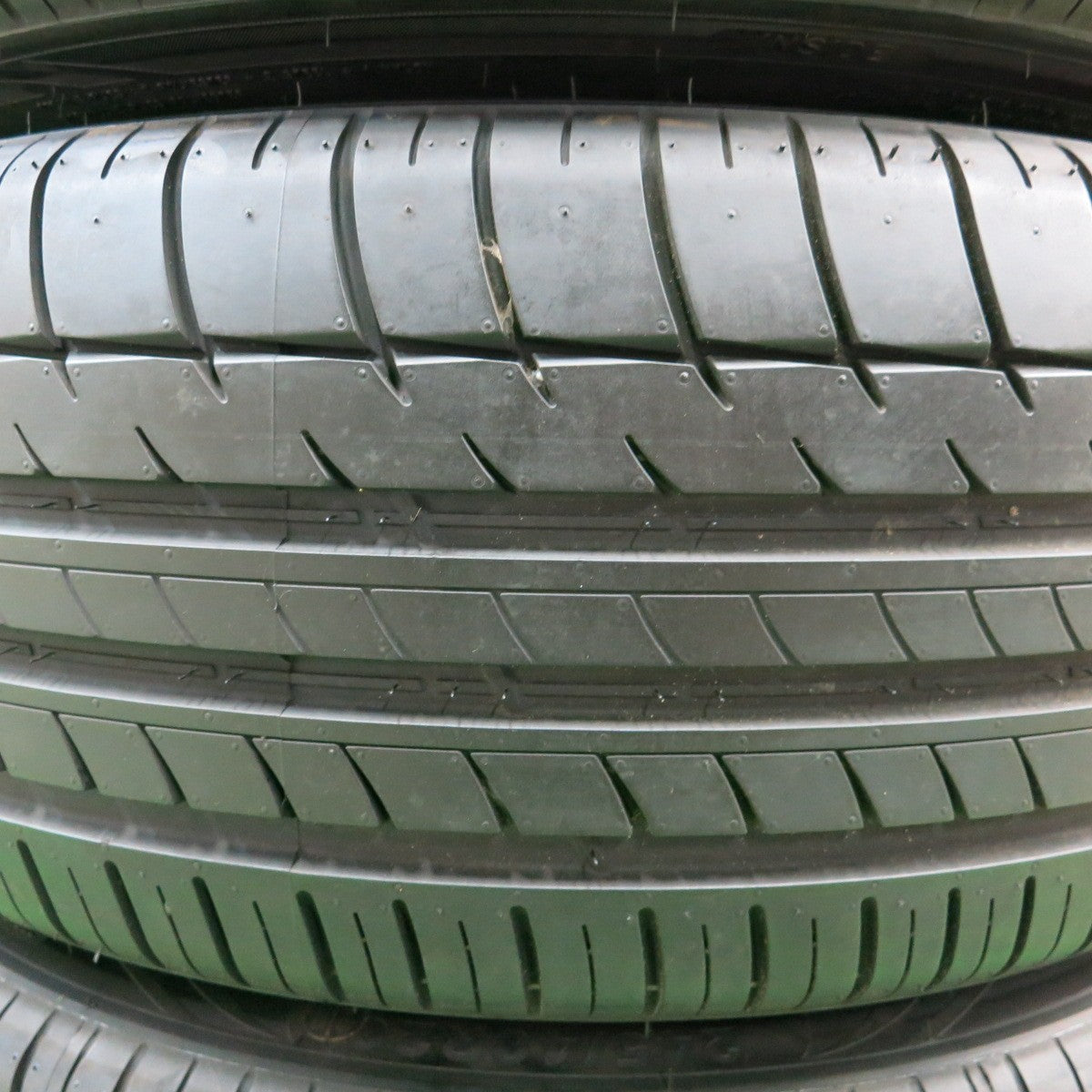 *送料無料* バリ溝！20年！綺麗！ほぼ10分★VOLTEC PREMIUM R15 インターミラノ 245/40R20 トライアングル SPORTEX TSH11 ボルテック PCD114.3/5H★4052802ナノ
