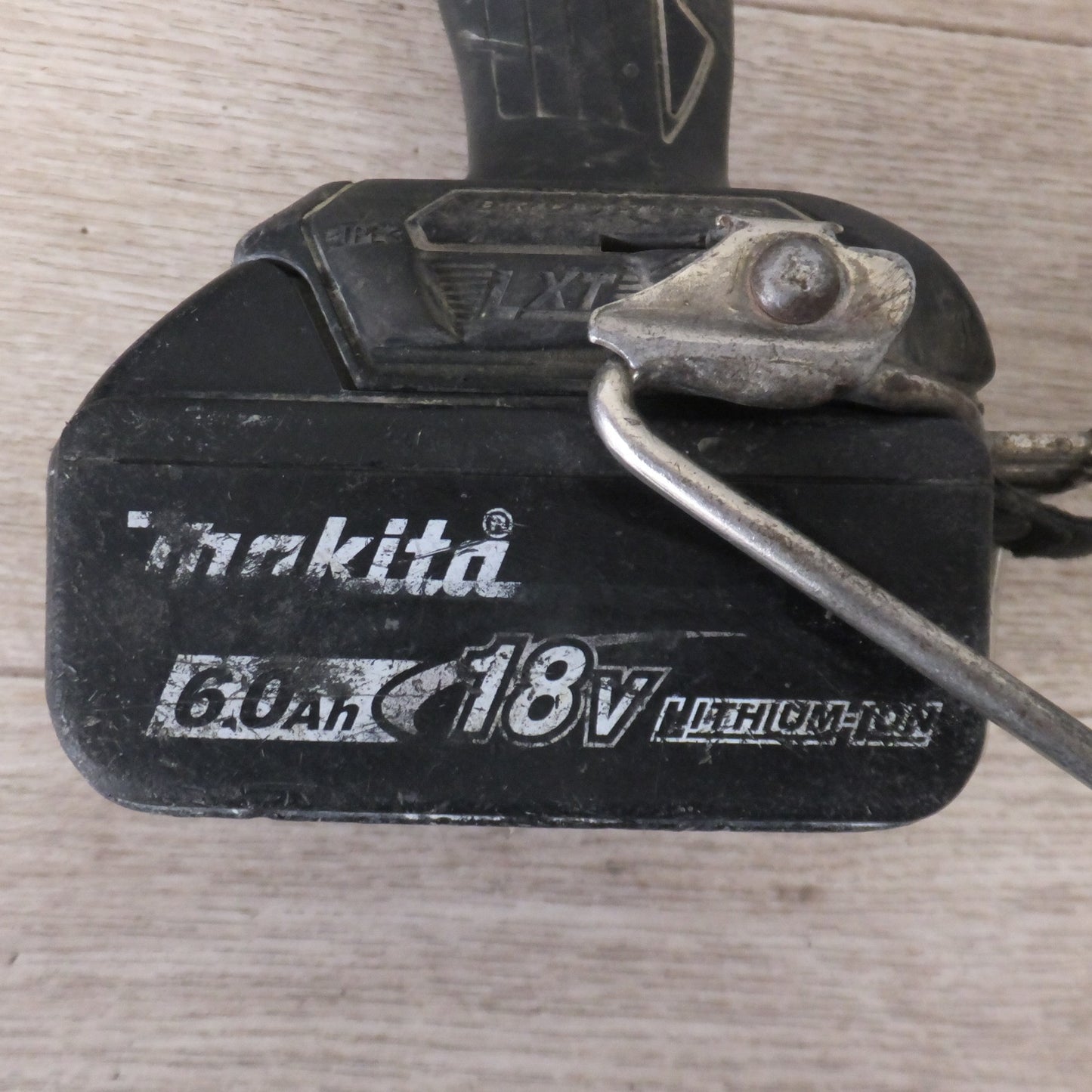 [送料無料] ★マキタ makita 充電式インパクトドライバ TD173D　バッテリ BL1860B 2個　急速充電器 DC18RF　セット★