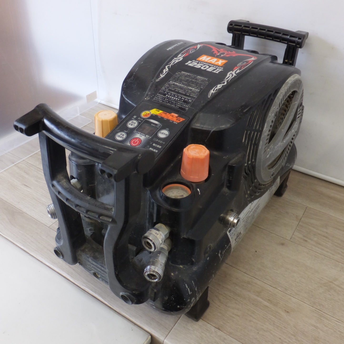 [送料無料] 現状品★マックス MAX スーパーエア・コンプレッサ AK-HL1250E2 ブラックオニキス　100V 50/60Hz 15A 1,450W★