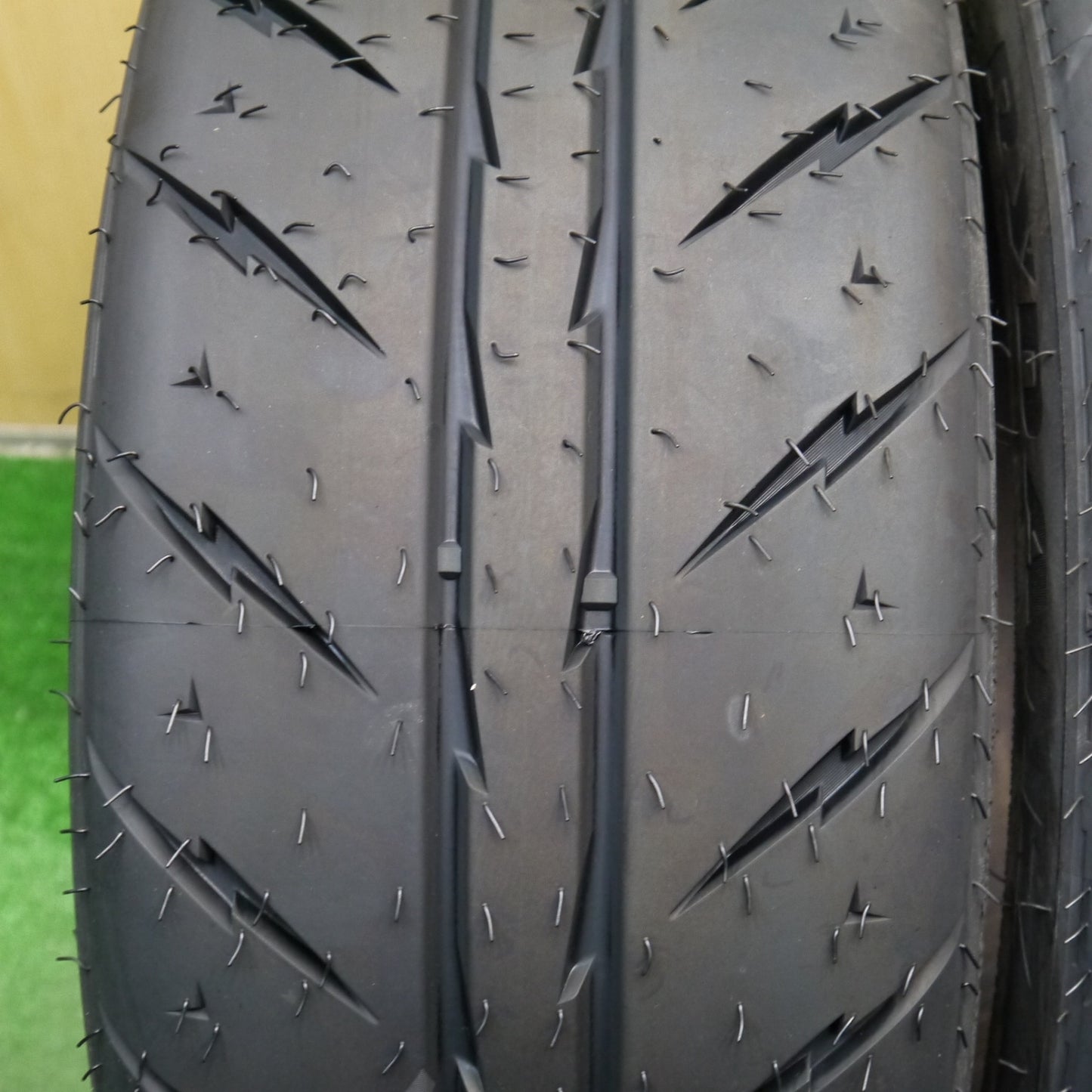 未使用！24年！2本★195/45R14 シバ タイヤ RYDANZ REVIMAX R23 14インチ アパッチ サニー 等★5052703Hノタ