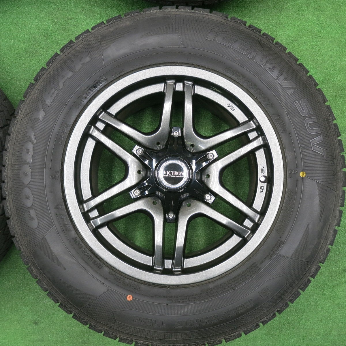 [送料無料] バリ溝！20年！キレイ！9.5分★ランクル 等 JAOS VICTRON ASTELLA CM-02 265/65R17 スタッドレス グッドイヤー アイスナビ SUV PCD139.7/6H★4112304TNス