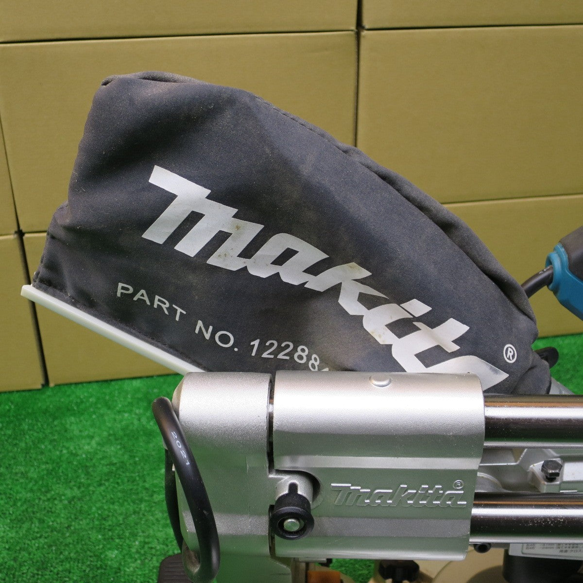 [送料無料] 付属品付き◆マキタ 190mm スライド マルノコ LS0717FL 電動工具 クロス カットソー 切断 機 丸鋸 丸ノコ 丸のこ コード式 Makita◆