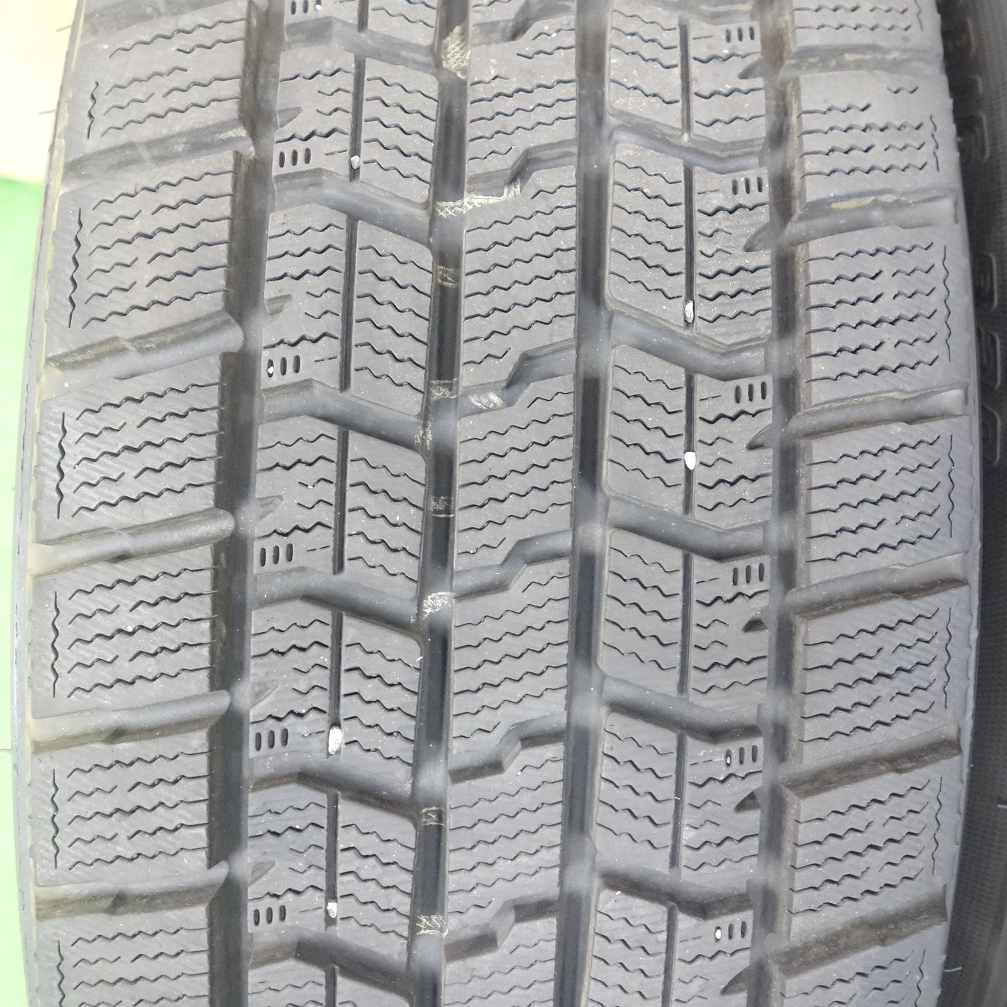 バリ溝！24年！キレイ！9.5分以上★スタッドレス 205/60R16 グッドイヤー アイスナビ7 ravrion LUMIERE ラブリオン 16インチ PCD114.3/5H★6022502KTス