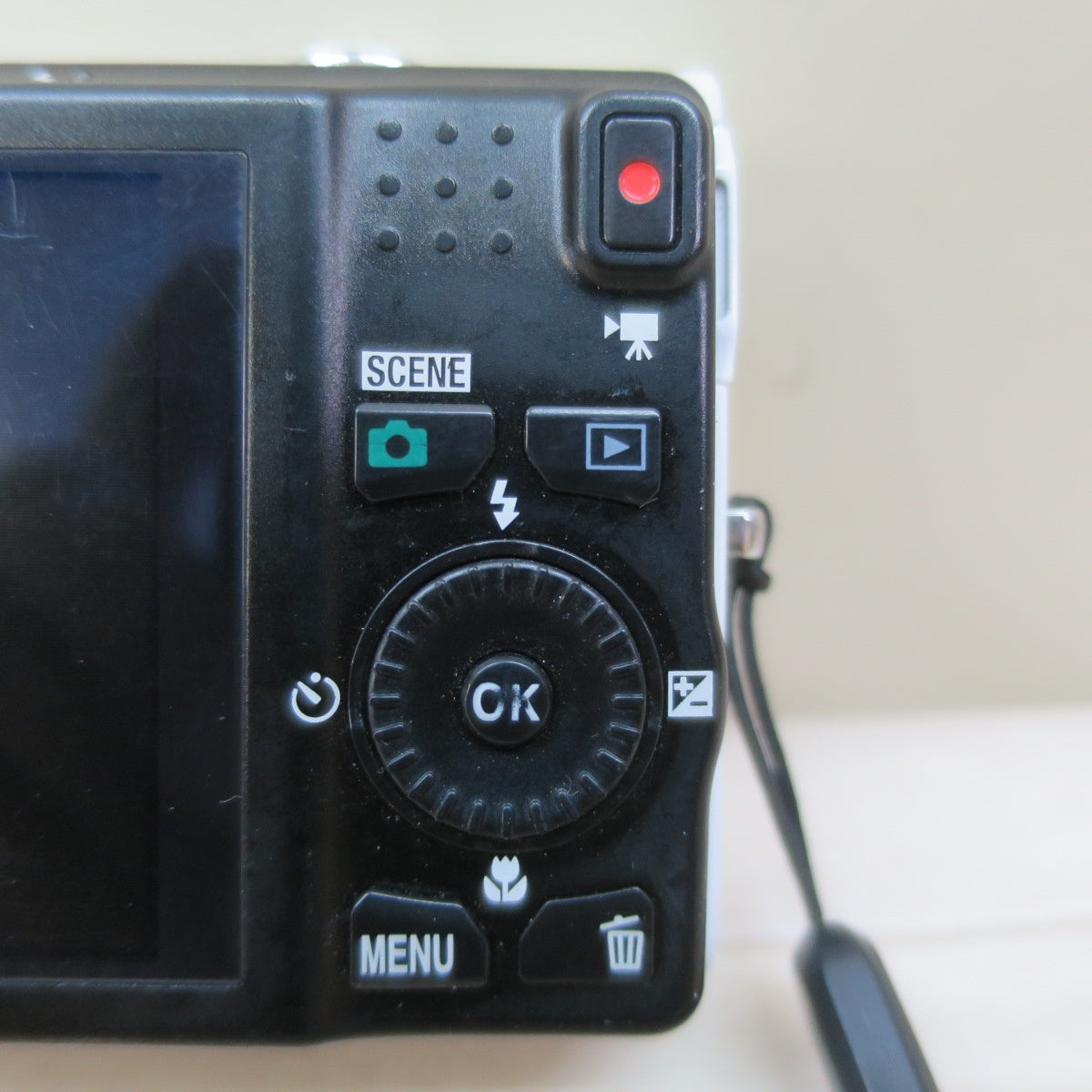 ☆Nikon ニコン デジタル カメラ COOLPIX S6200 10x WIDE コンパクト デジカメ クールピクス 現状品☆ [送料無料]