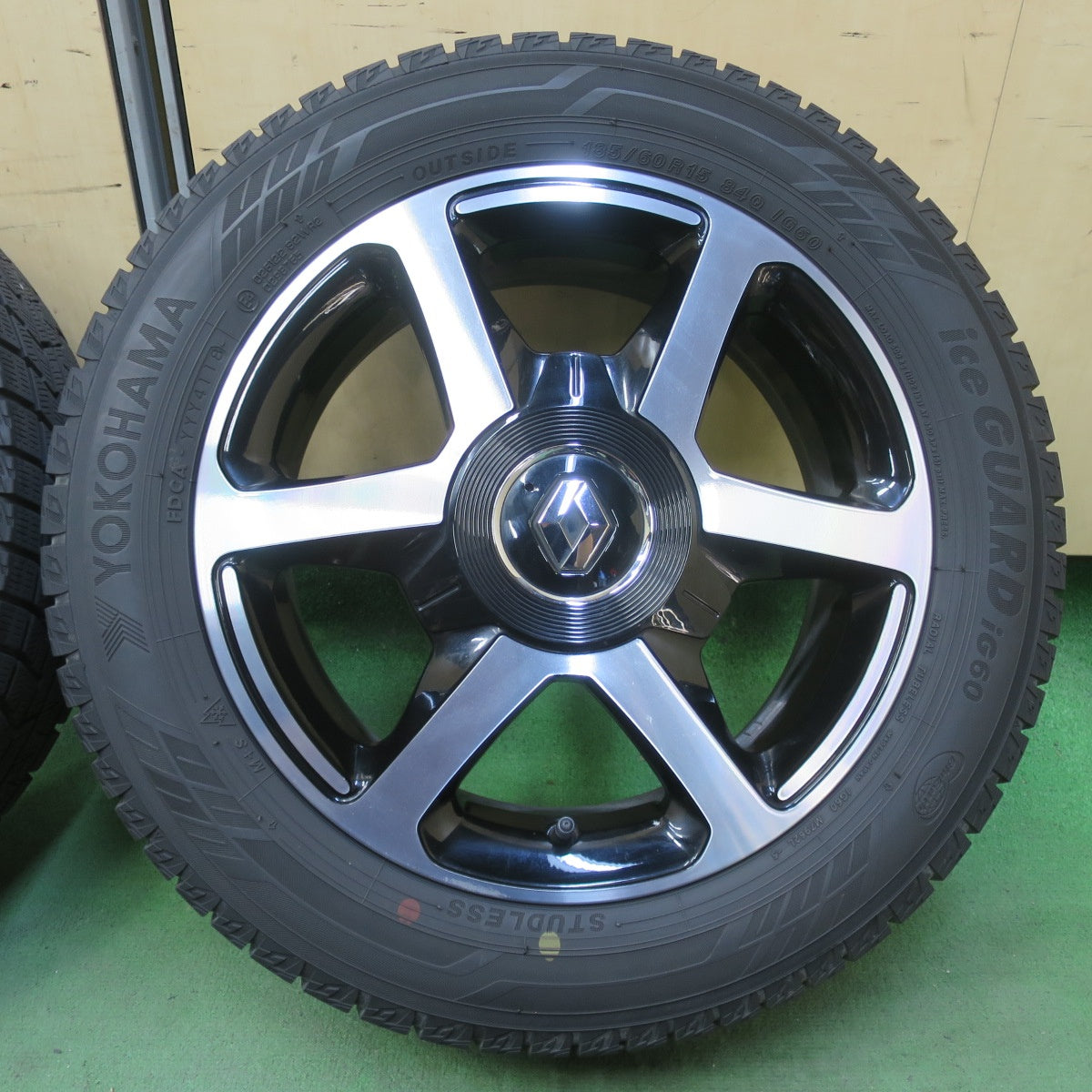キレイ★ルノー トゥインゴ 純正 165/65R15 スタッドレス ヨコハマ アイスガード iG60 15インチ PCD100/4H★6040804イス