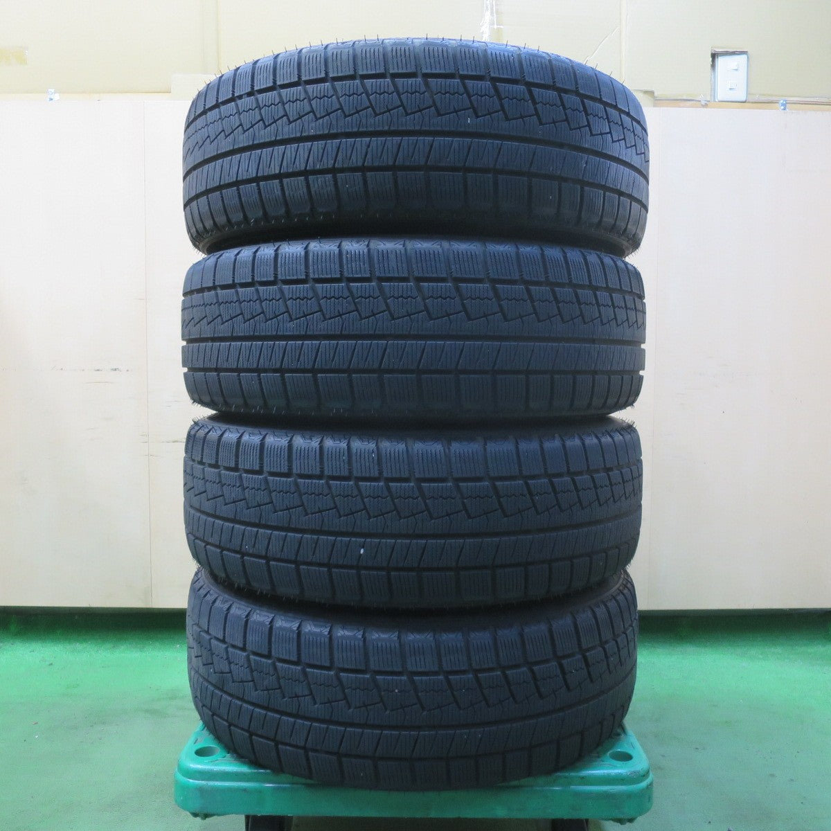 4本価格！21年★トヨタ SAI サイ 純正 205/60R16 スタッドレス ネクセン ウィンガード アイス2 16インチ PCD114.3/5H★5062506イス
