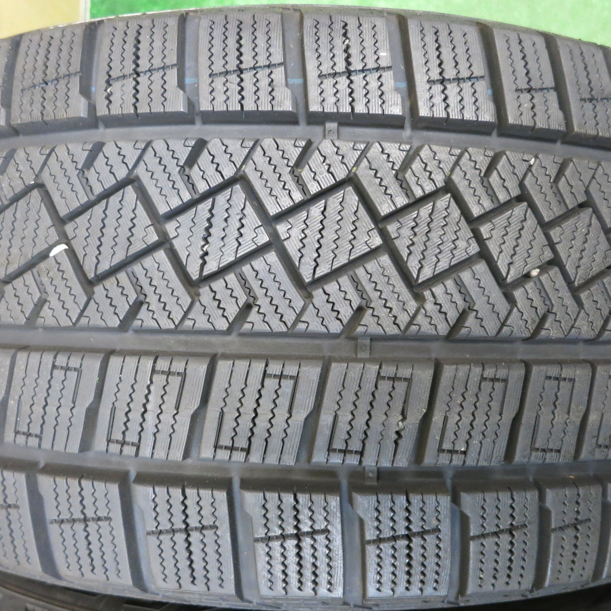バリ溝！22年！9.5分以上★日産 フェアレディZ Z33 後期 純正 225/45R18 245/45R18 スタッドレス ピレリ アイスゼロ アシンメトリコ 18インチ PCD114.3/5H★6011804HAス
