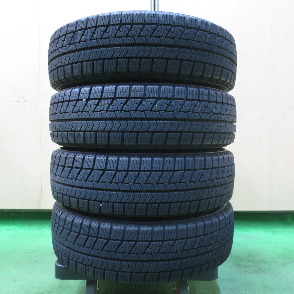 [送料無料] 4本価格★スタッドレス 155/65R14 ブリヂストン ブリザック VRX SEIN ザイン 14インチ PCD100/4H★4093012イス