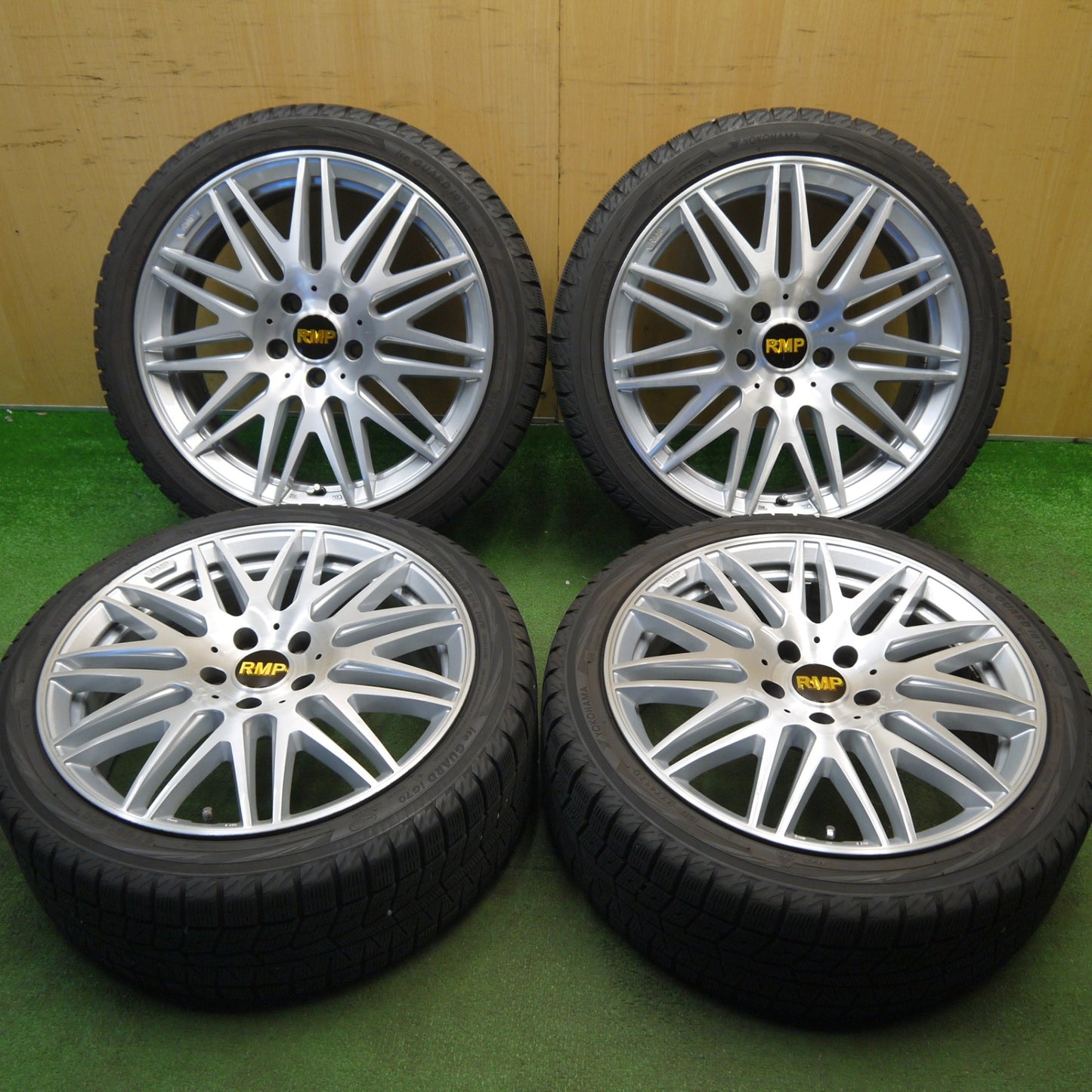 バリ溝！9.5分★ベンツ 等 RMP 225/40R18 スタッドレス ヨコハマ アイスガード iG70 18インチ PCD112/5H★6031101Hス