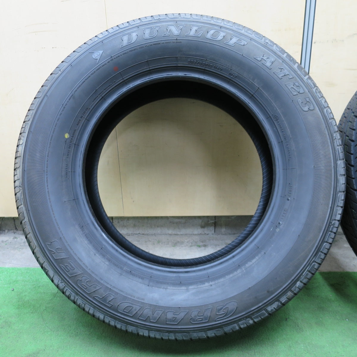 新車外し★265/65R18 ダンロップ AT23 グラントレック タイヤ 18インチ ランクル 250 300 等★6042102NGノタ