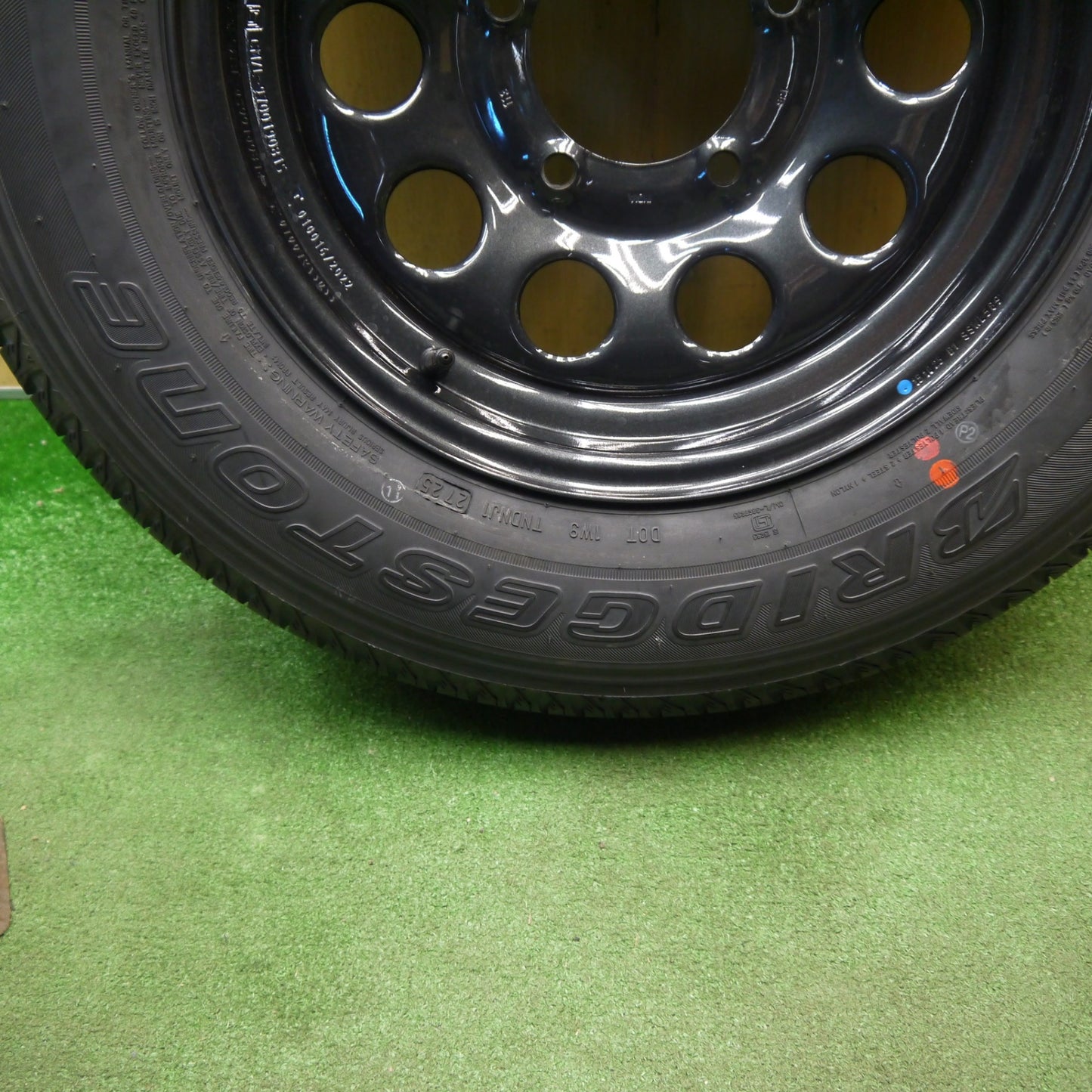 新車外し！25年！1本★スズキ ジムニー シエラ 純正 スチール 195/80R15 ブリヂストン デューラー H/L 852 DUELER スペア 15インチ PCD139.7/5H★6021808Hノ