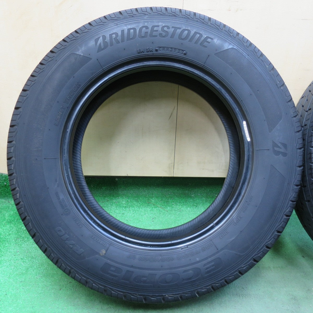 バリ溝！22年！9.5分！6本★185/75R15 106/104N ブリヂストン エコピア R710 タイヤ 15インチ カムロード ハイエース キャラバン キャンピングカー 等★5110308イノタ