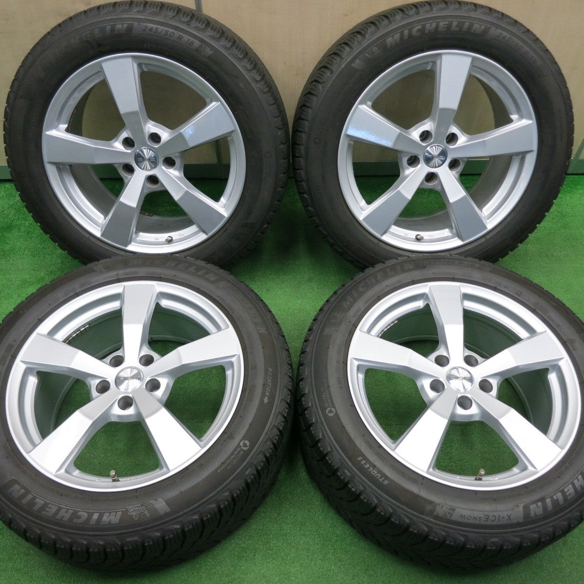 [送料無料] バリ溝！21年！キレイ！9.5分★アウディ等 AGA NEXTA 245/50R18 スタッドレス ミシュラン X-ICE SNOW ネクスタ 18インチ PCD112/5H★4112203NJス
