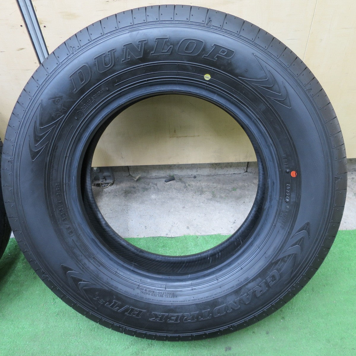新車外し！26年★195/80R15 ダンロップ グラントレック H/T31 タイヤ 15インチ ジムニーシエラ ジムニーノマド 等★6040302NGノタ